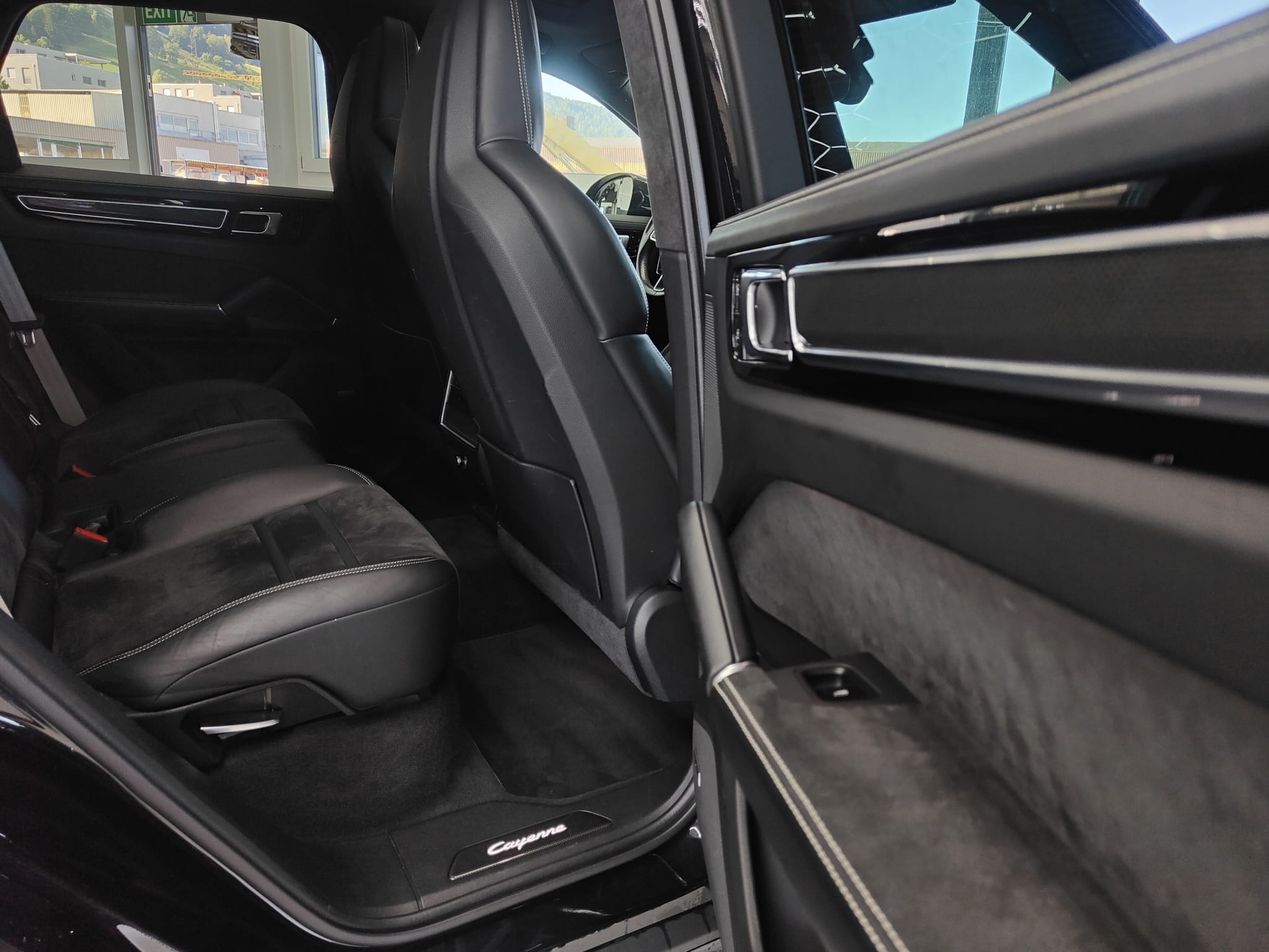 PORSCHE Cayenne GTS-image-13
