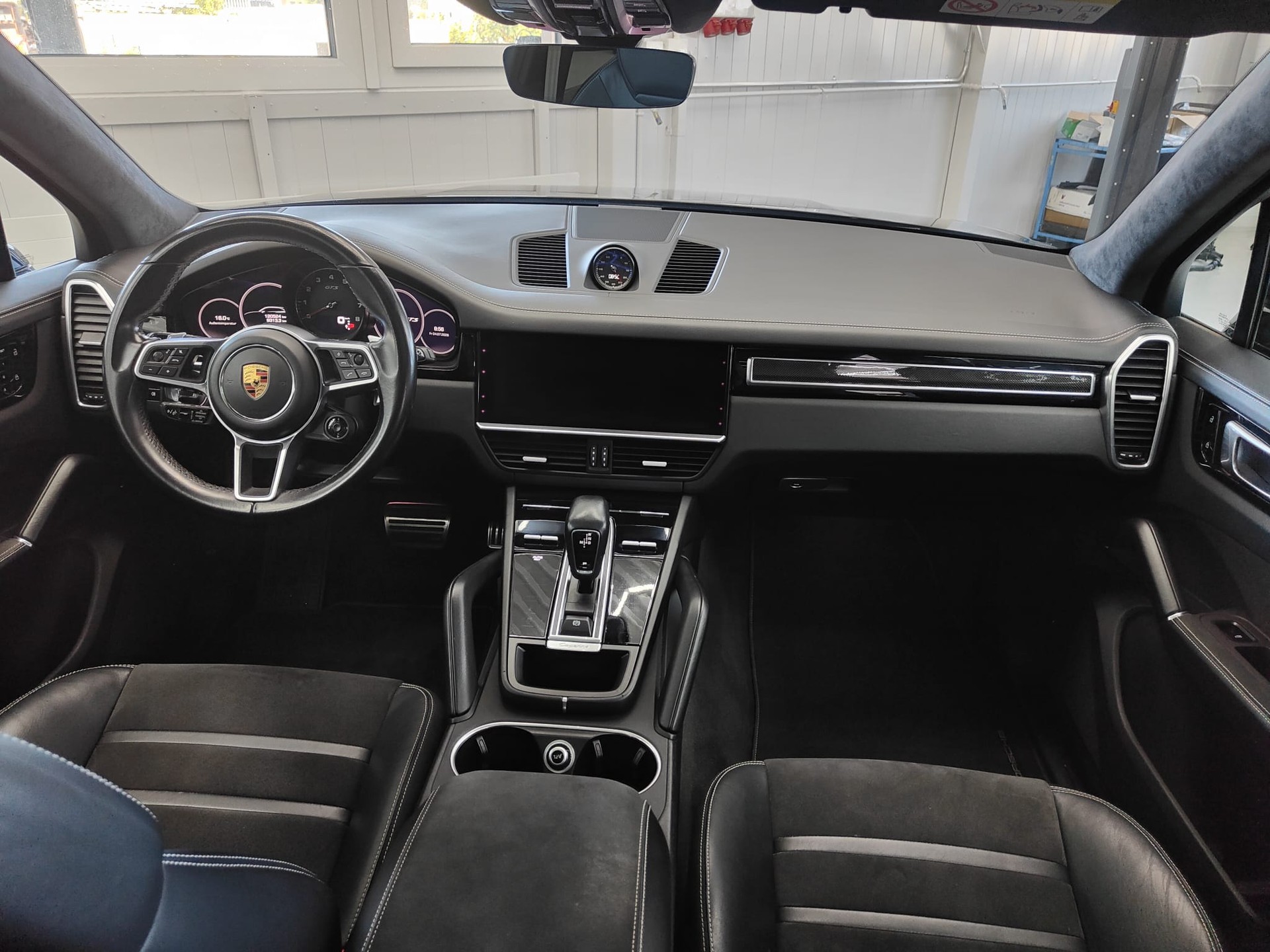 PORSCHE Cayenne GTS-image-12