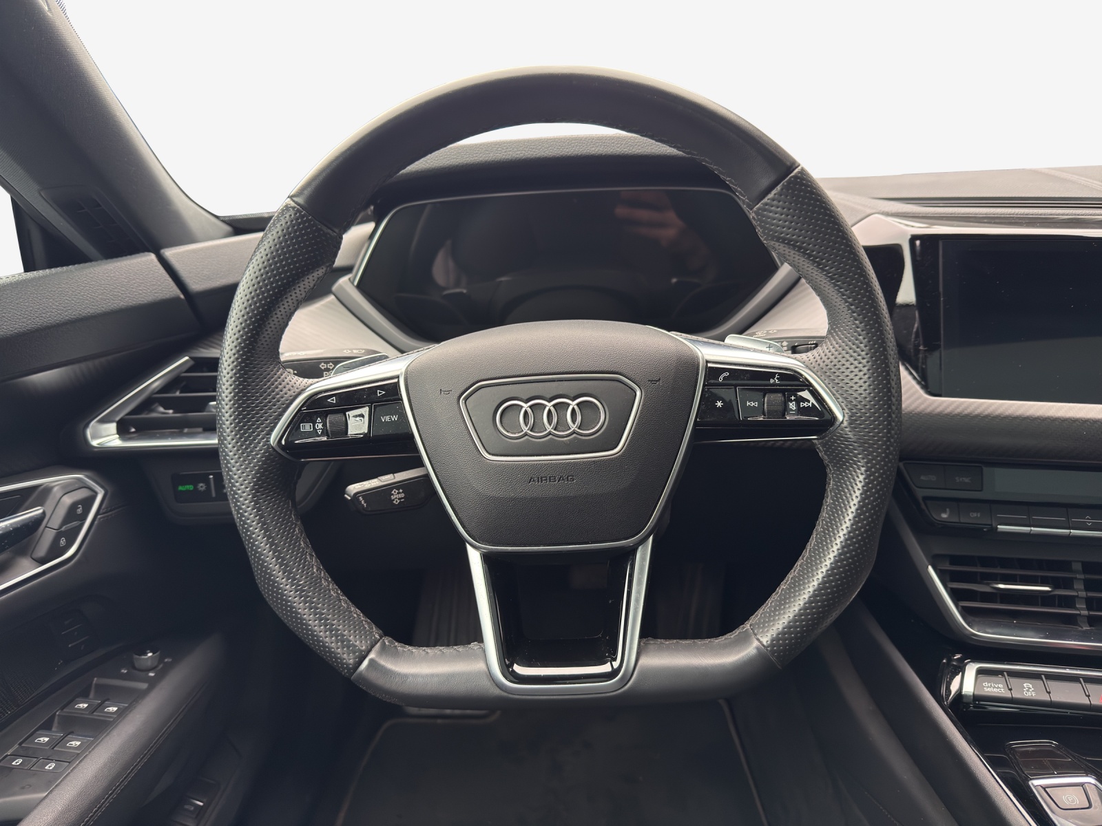 AUDI e-tron GT quattro-image-10