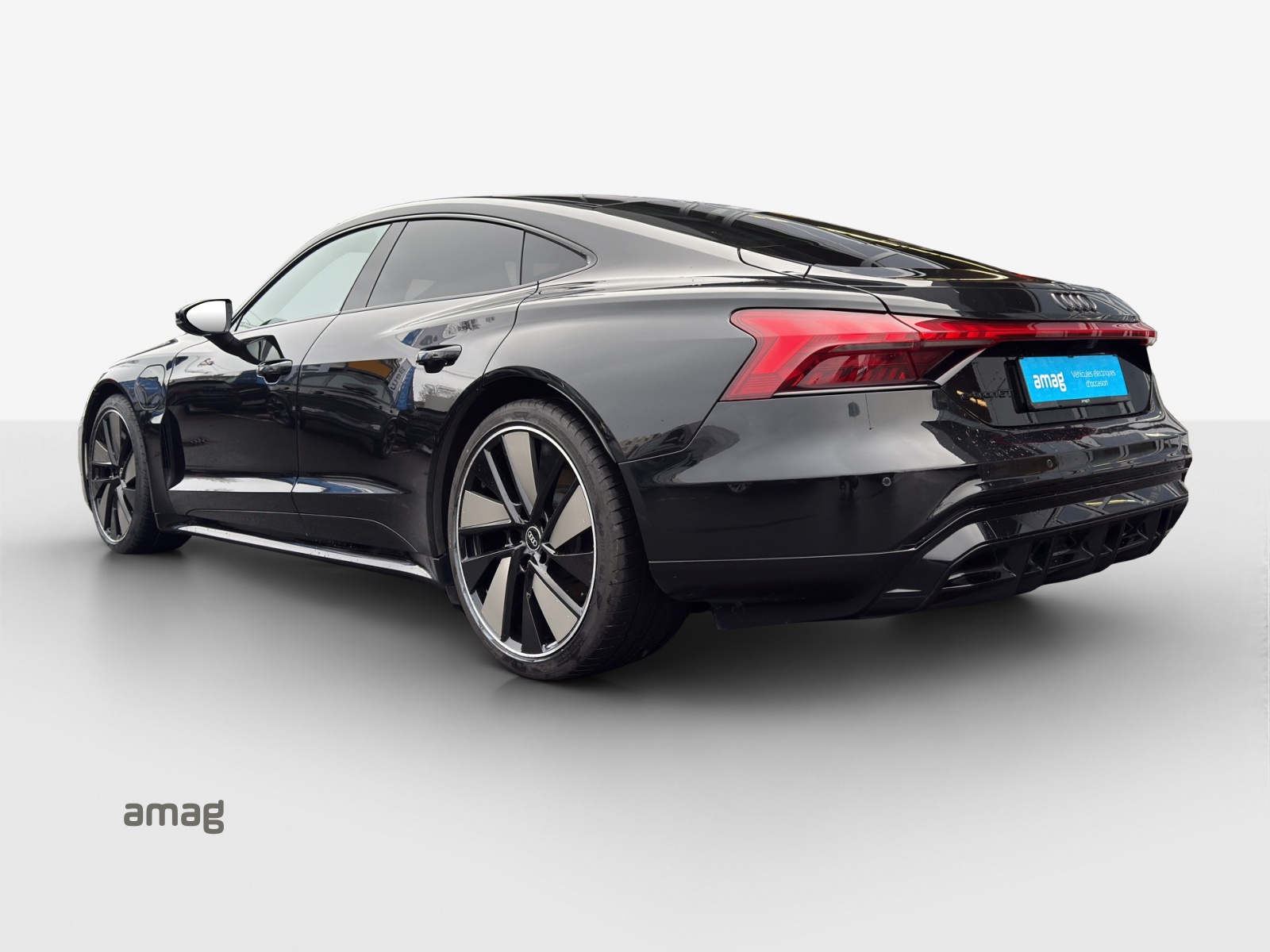AUDI e-tron GT quattro-image-2