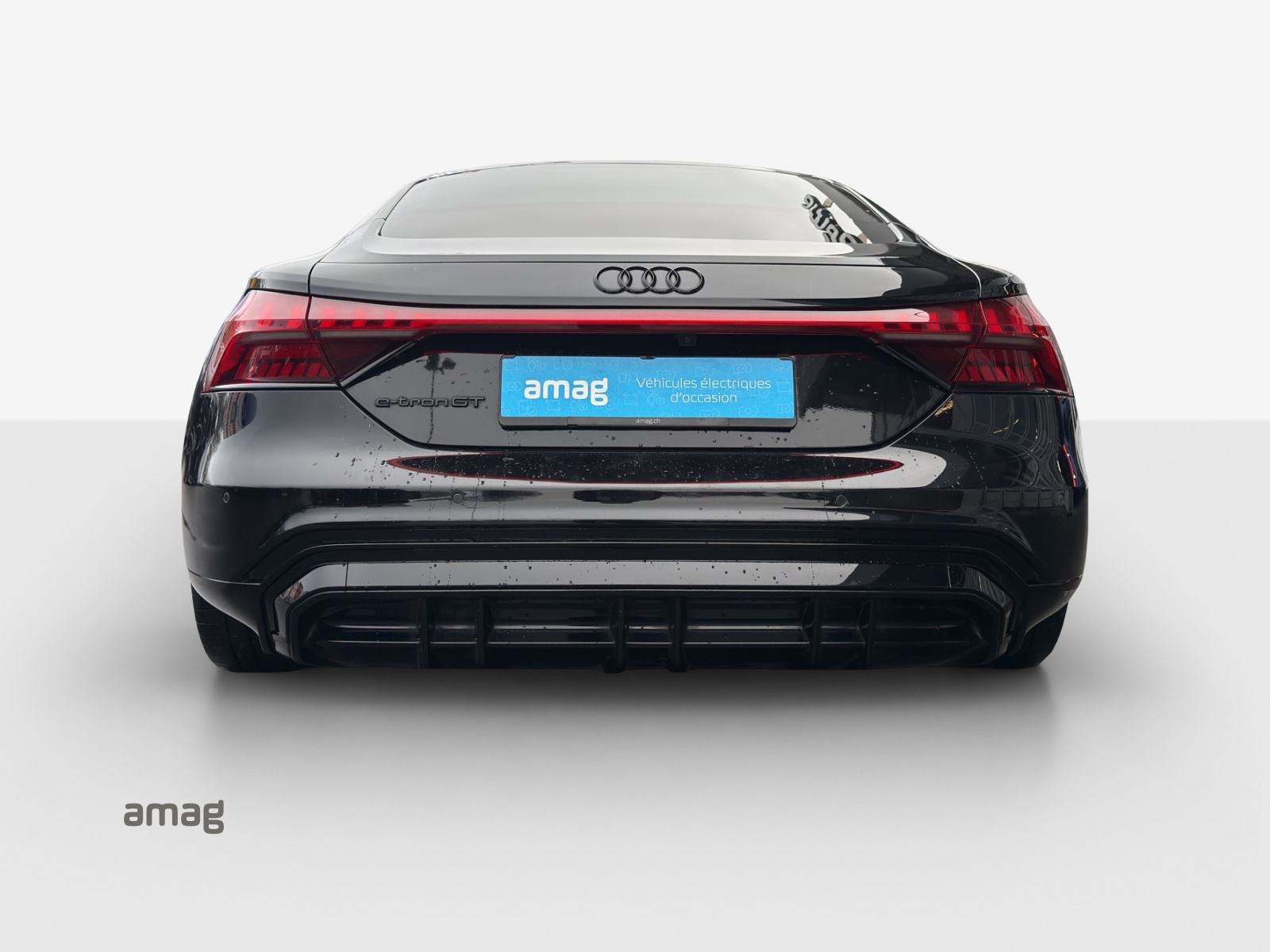 AUDI e-tron GT quattro-image-4