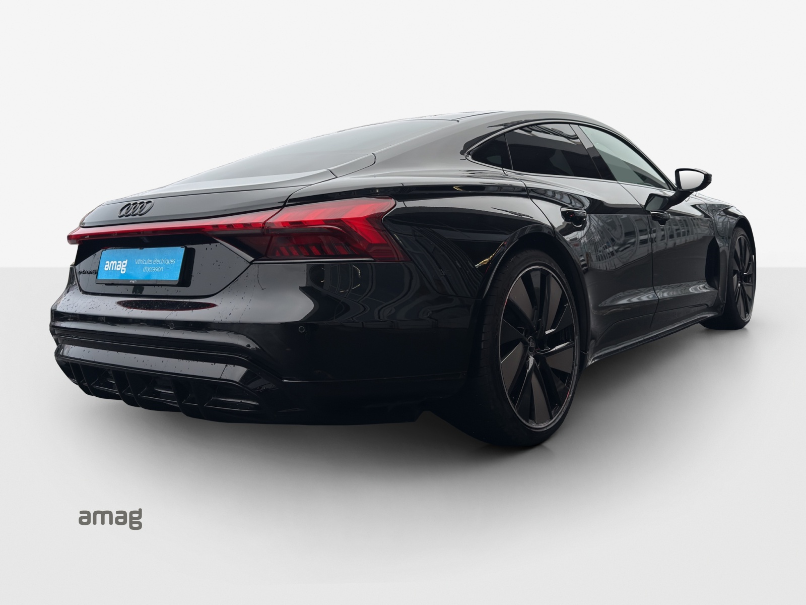 AUDI e-tron GT quattro-image-5