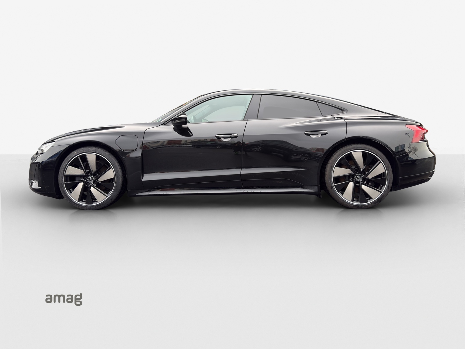 AUDI e-tron GT quattro-image-1