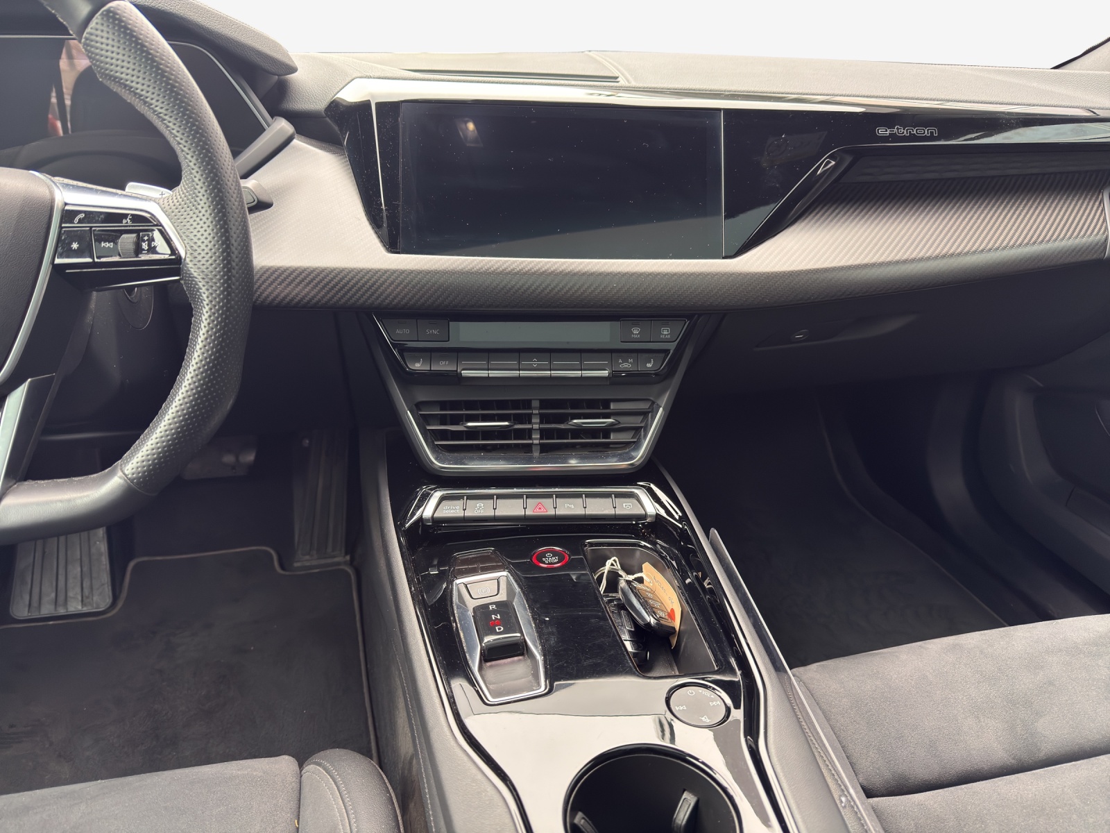 AUDI e-tron GT quattro-image-11