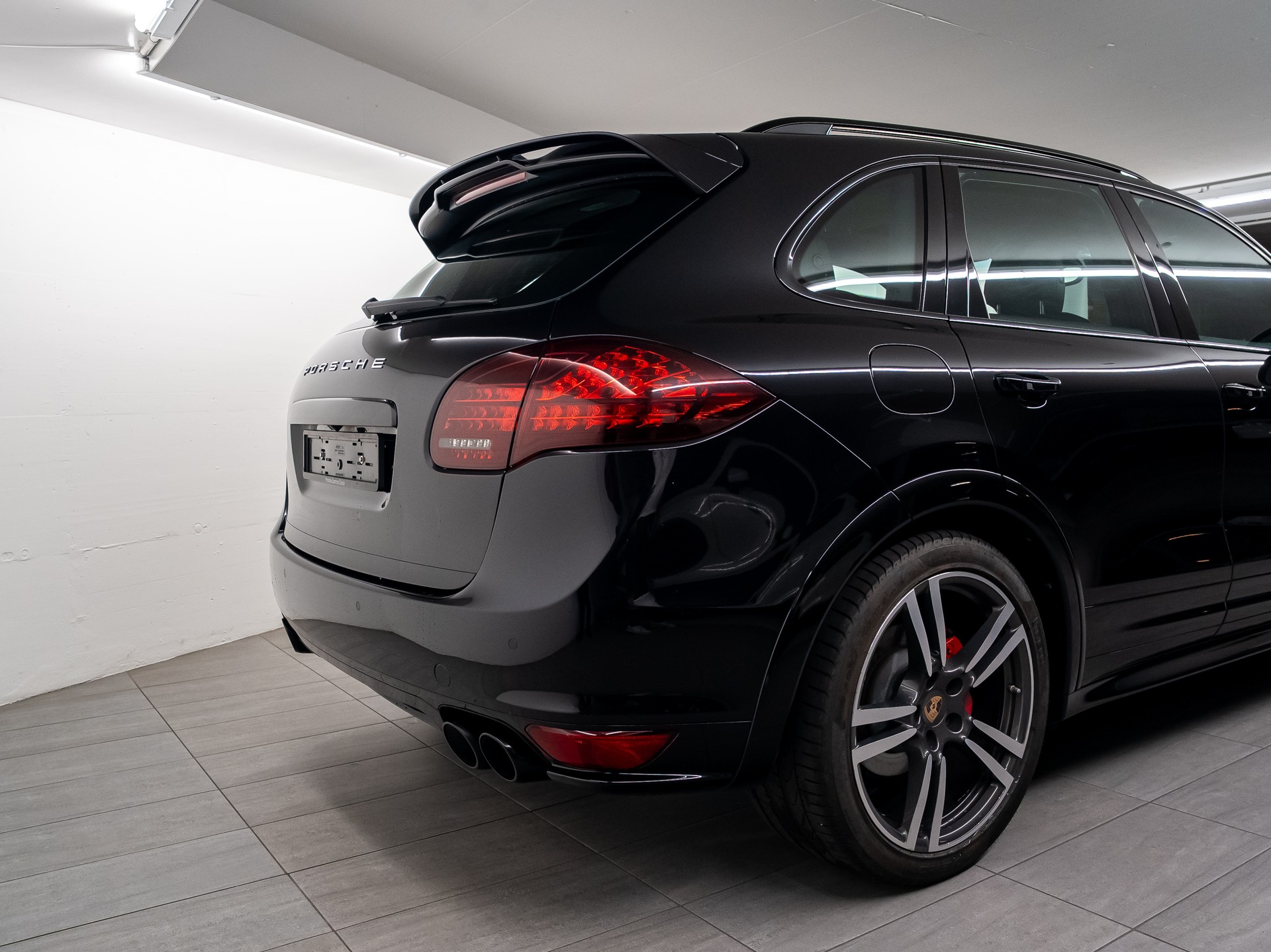 PORSCHE 4.8 V8 GTS | TOP-ZUSTAND | LEASING MÖGLICH-image-2