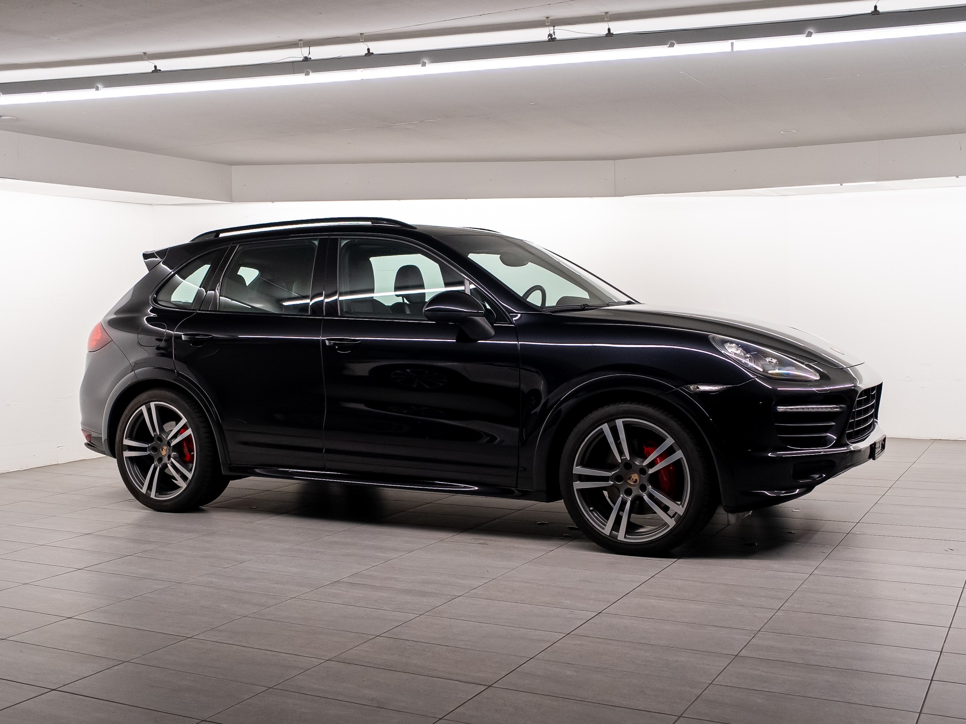 PORSCHE 4.8 V8 GTS | TOP-ZUSTAND | LEASING MÖGLICH-image-1