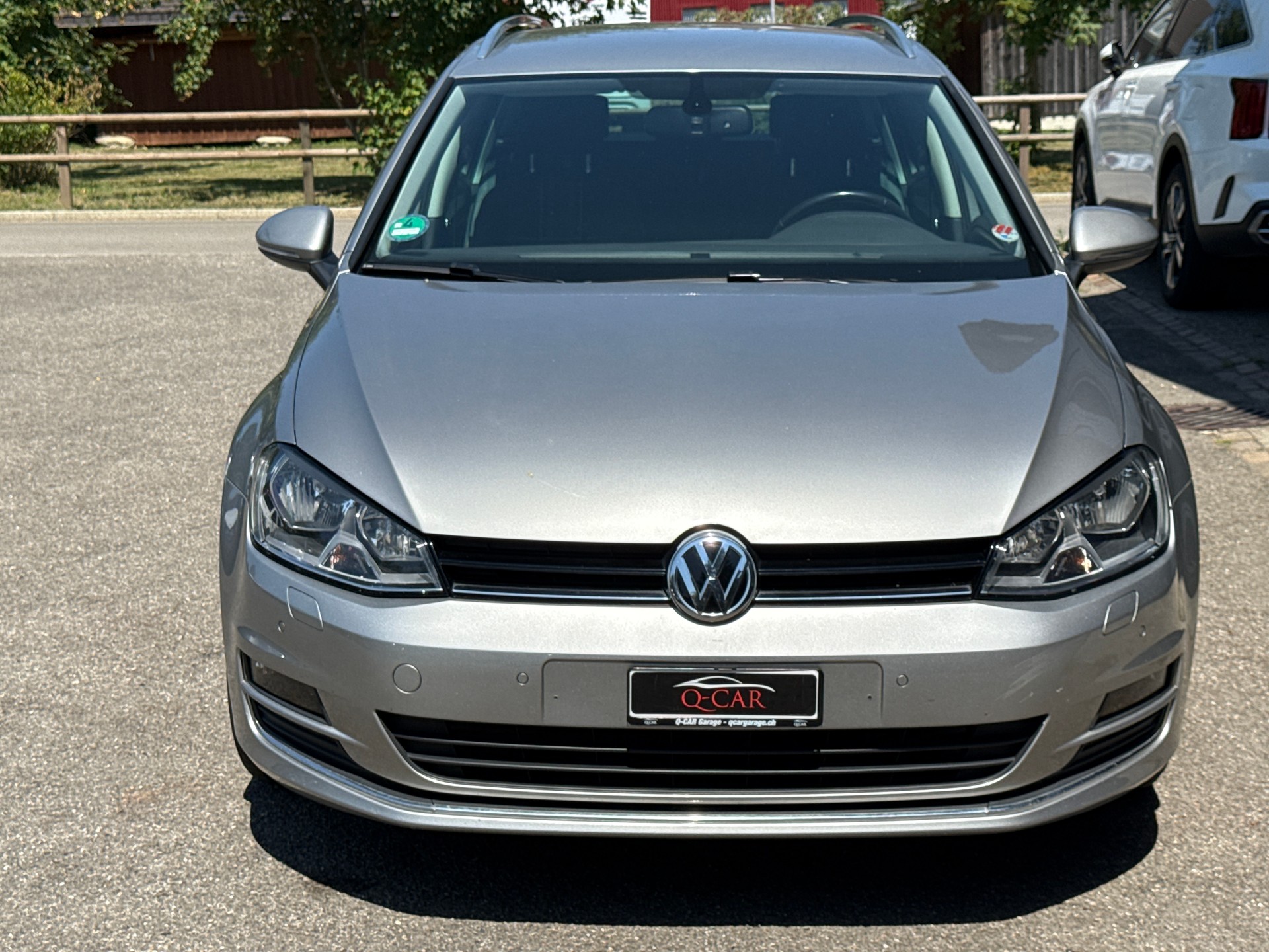 VW Golf Variant 1.2 TSI Lounge-image-3