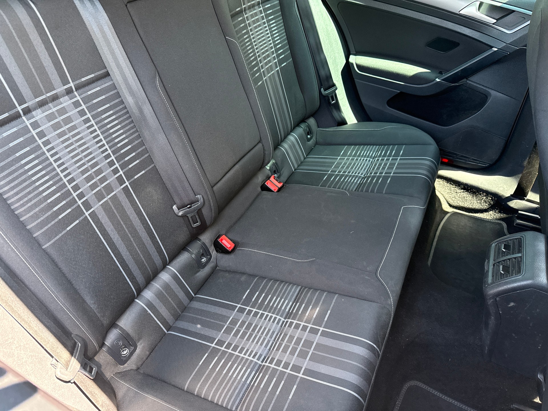 VW Golf Variant 1.2 TSI Lounge-image-11