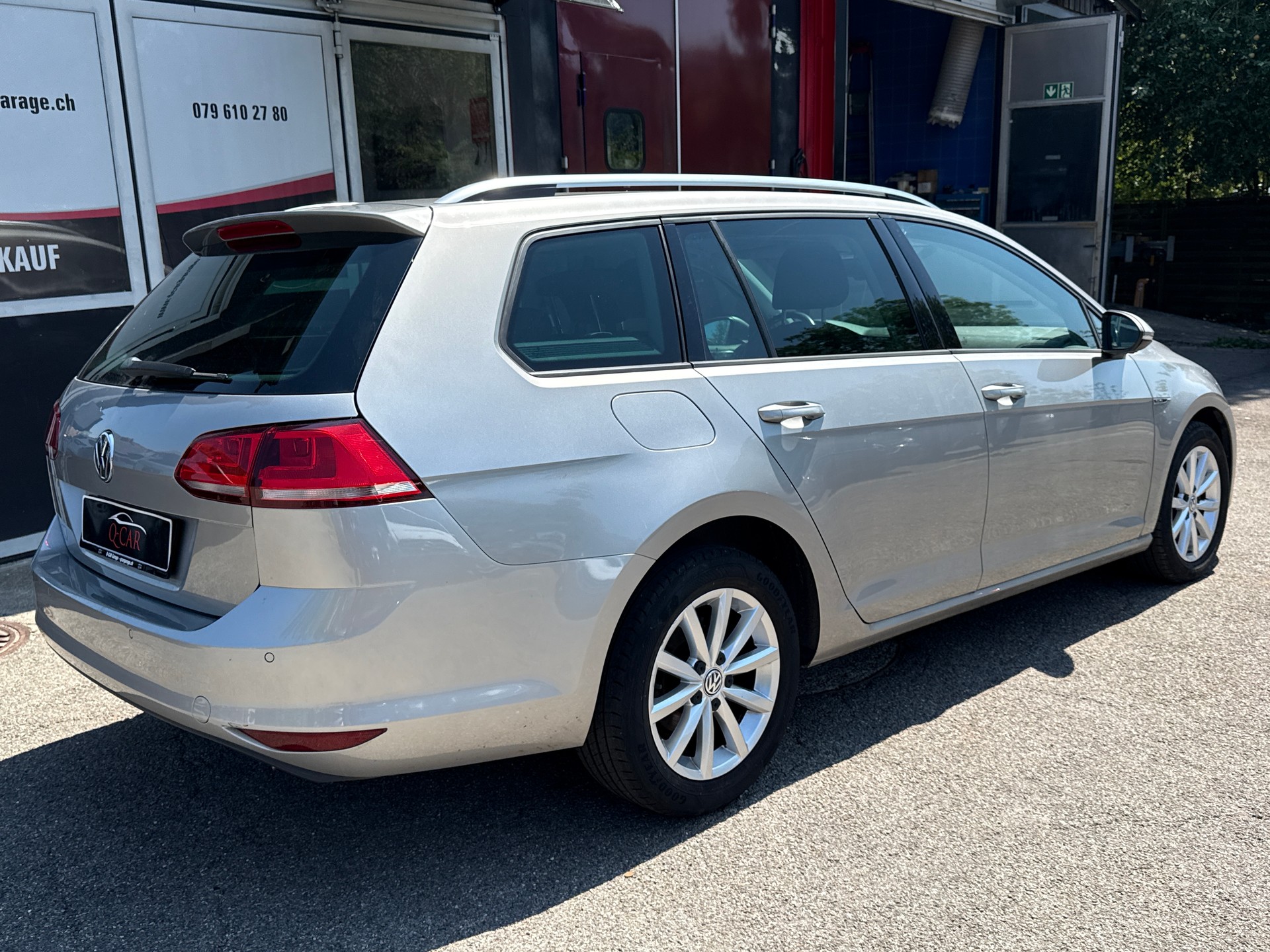 VW Golf Variant 1.2 TSI Lounge-image-5