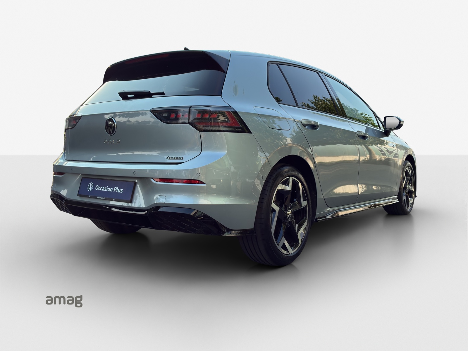 VW Golf 2.0 TSI R-Line DSG 4 Motion-image-5