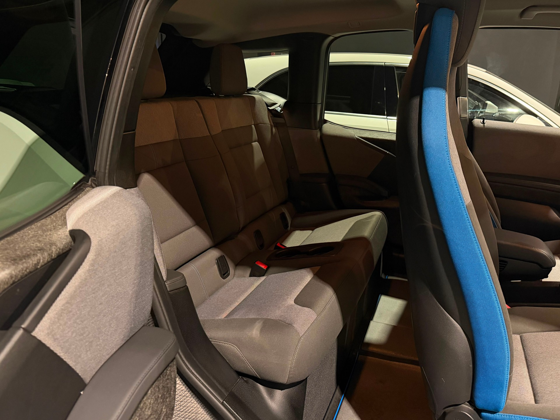 BMW i3s (120Ah)-image-9