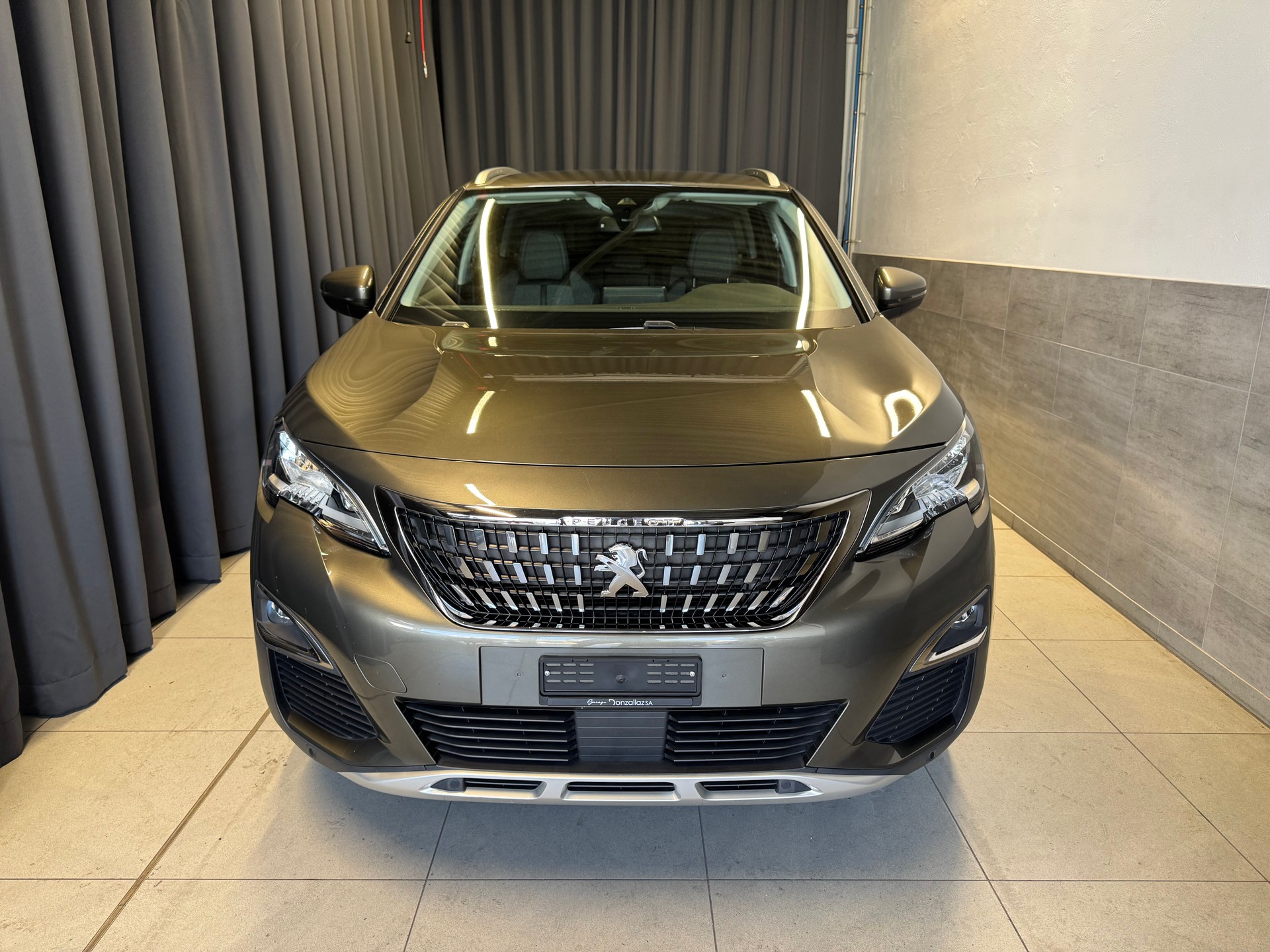 PEUGEOT 3008 1.6 THP GT Line EAT (11)(M)-image-1