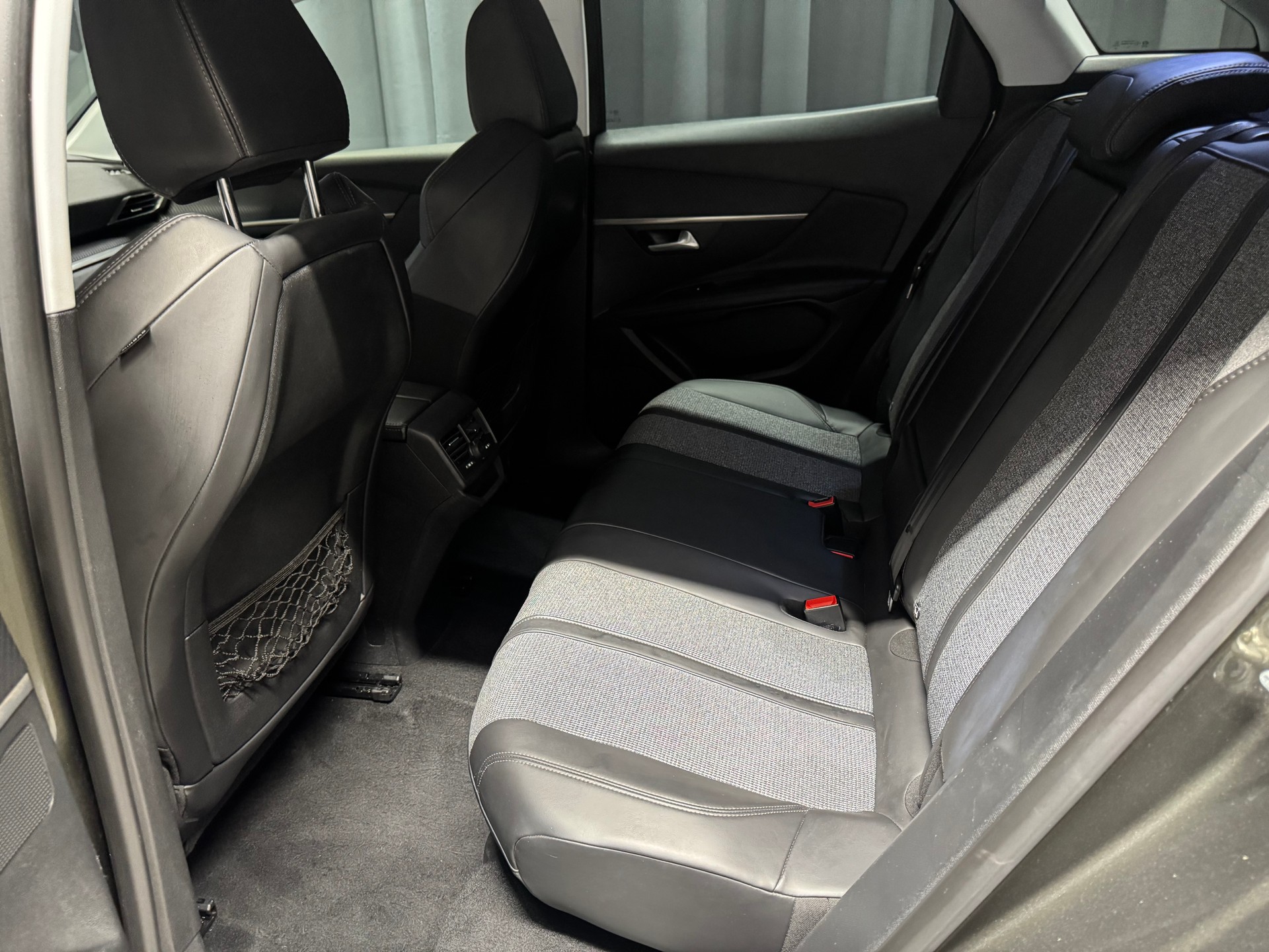 PEUGEOT 3008 1.6 THP GT Line EAT (11)(M)-image-7