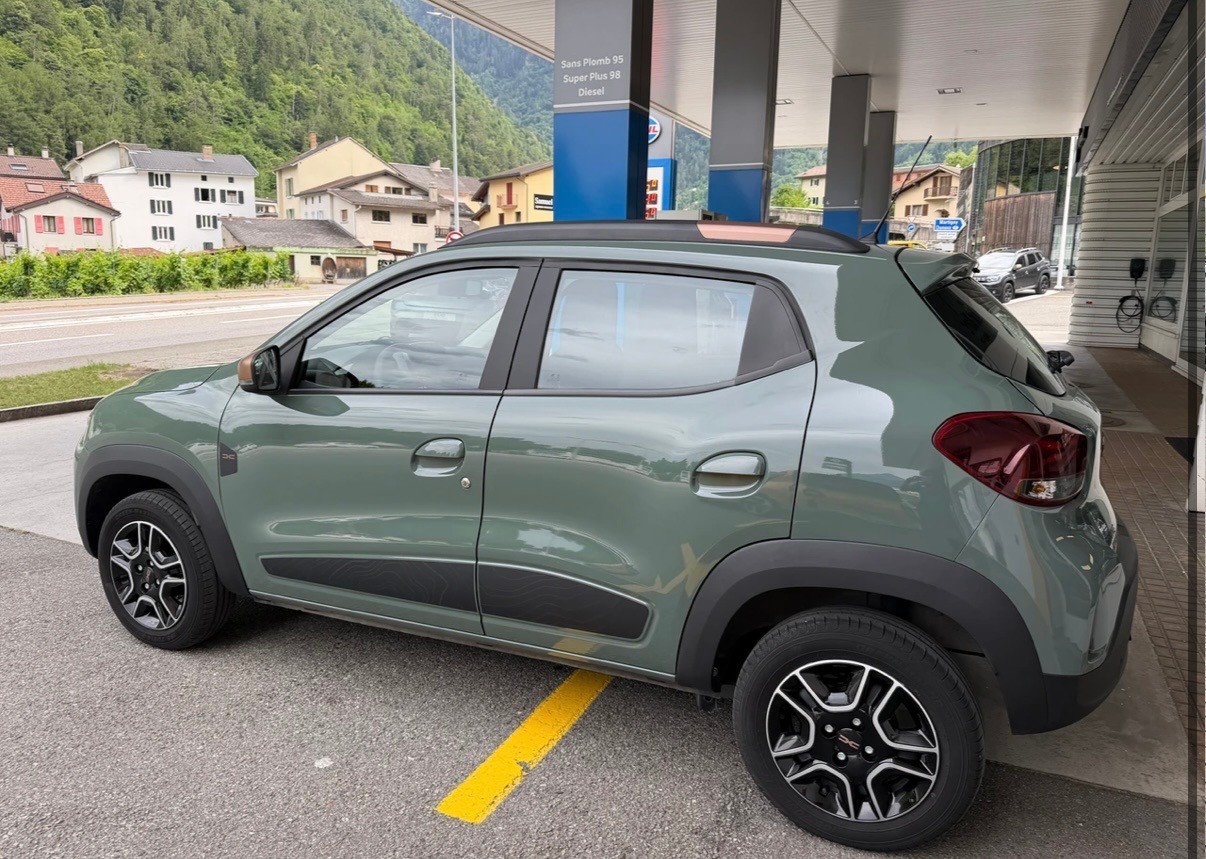 DACIA Spring 27 kWh Electric 65 Extreme-image-1