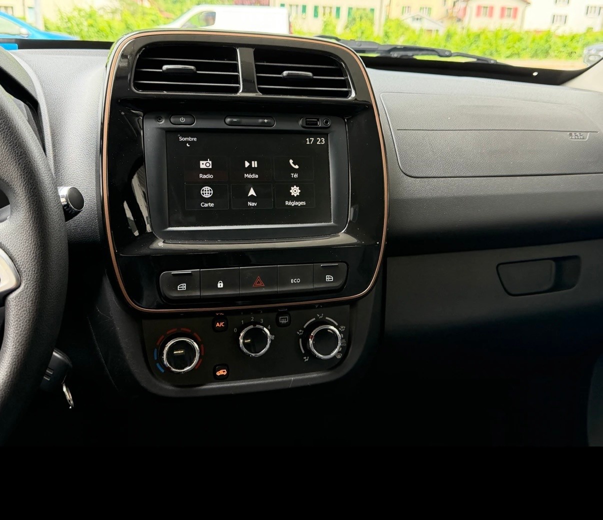 DACIA Spring 27 kWh Electric 65 Extreme-image-10