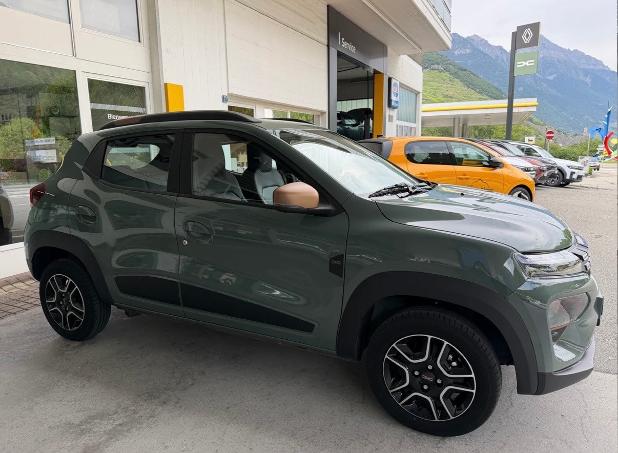 DACIA Spring 27 kWh Electric 65 Extreme-image-3