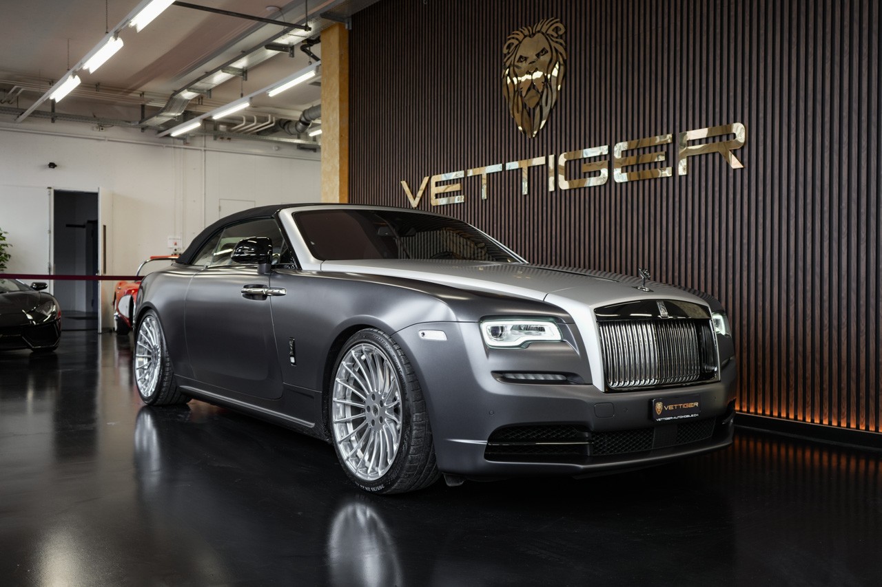 ROLLS-ROYCE Dawn 6.6 V12 Black Badge-image-1