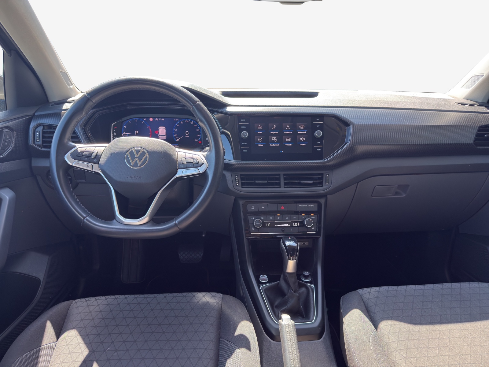 VW T-Cross 1.0 TSI Life Limited DSG-image-8