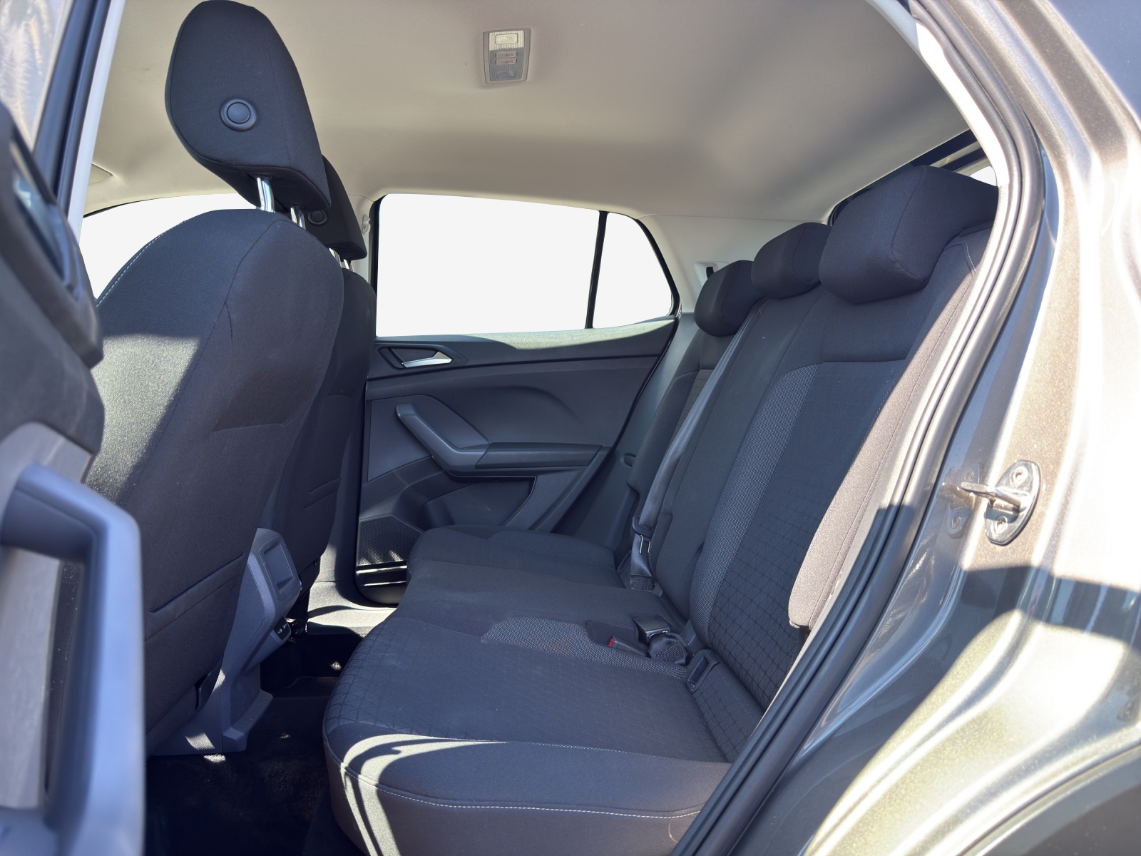 VW T-Cross 1.0 TSI Life Limited DSG-image-11