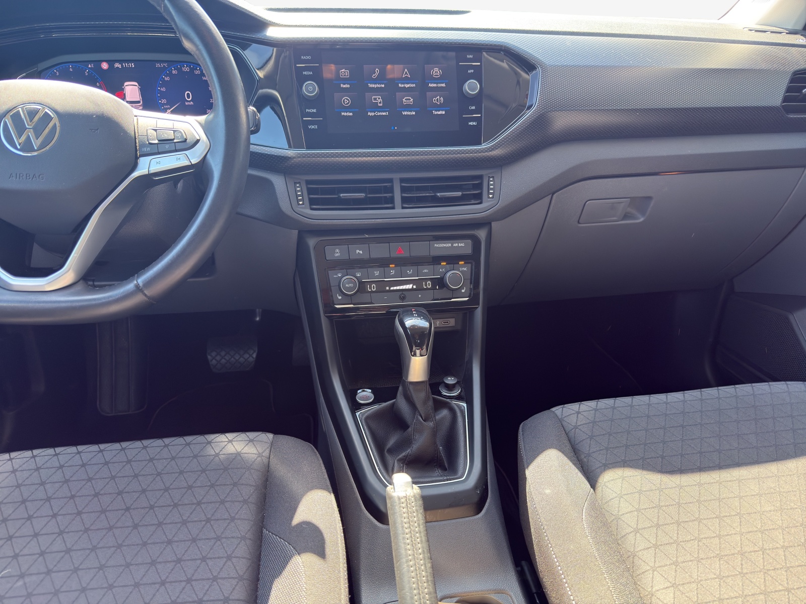 VW T-Cross 1.0 TSI Life Limited DSG-image-10