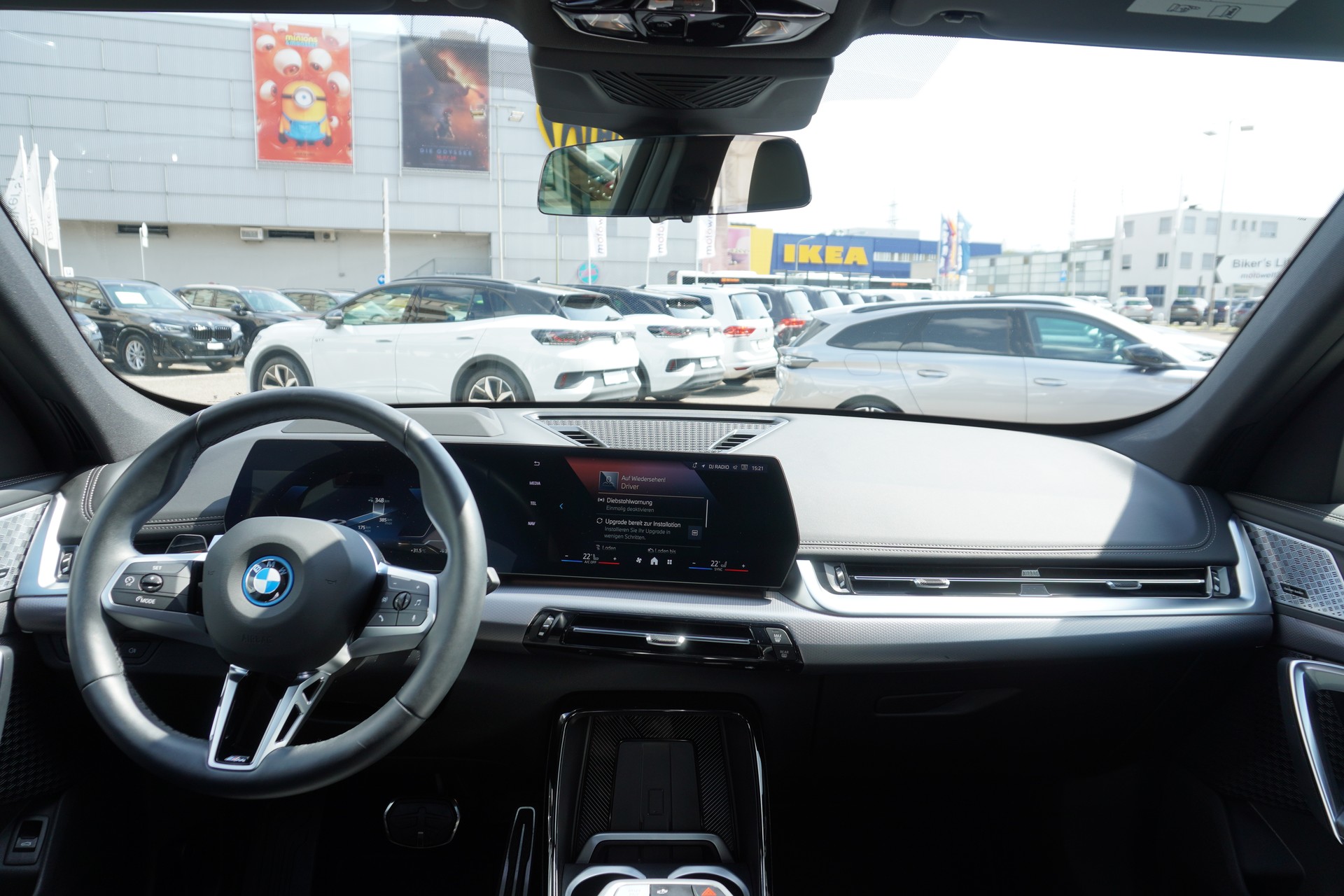 BMW iX1 xDrive 30 M Sport-image-21