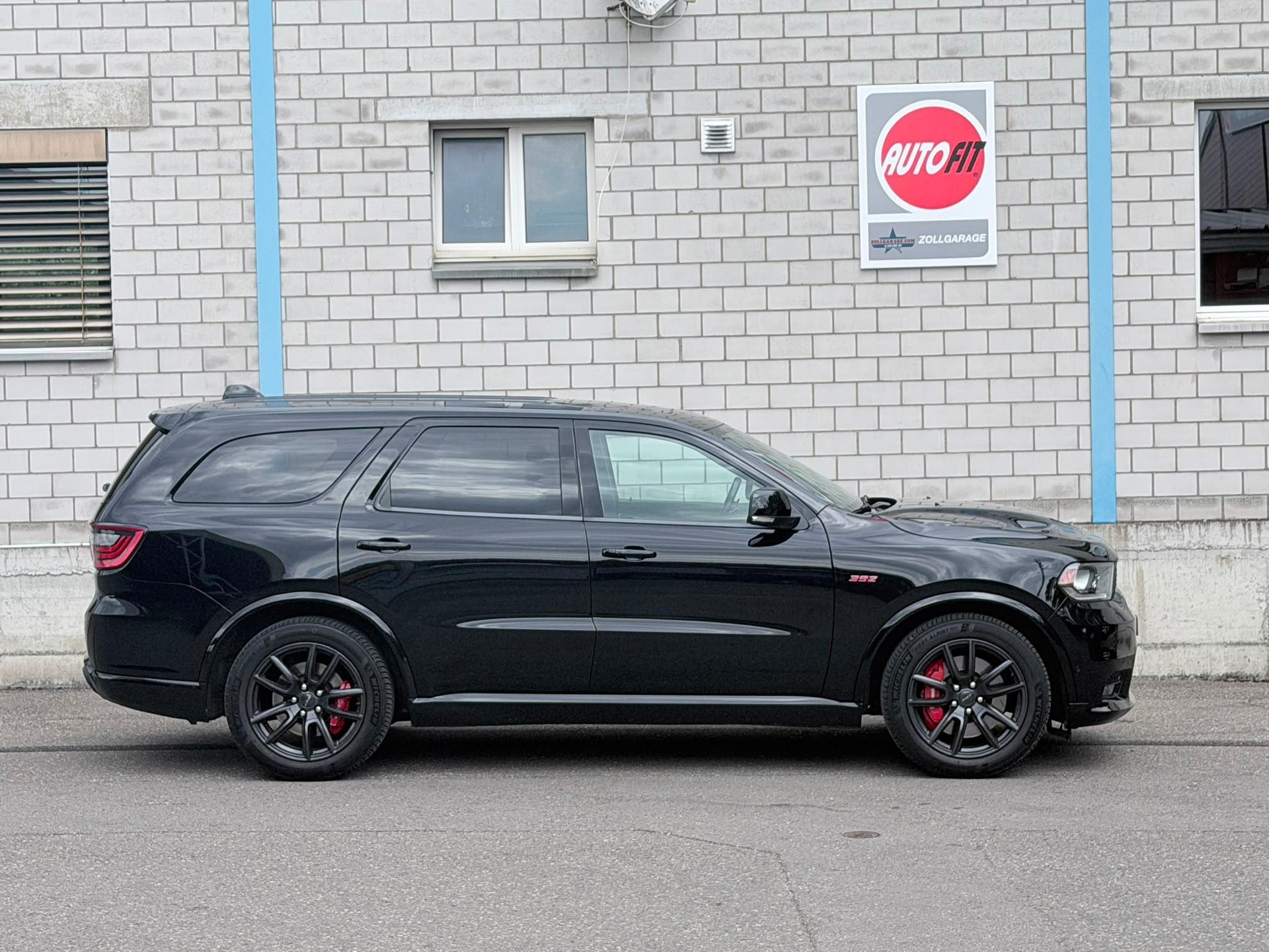 DODGE DURANGO SRT 392 AWD-image-2
