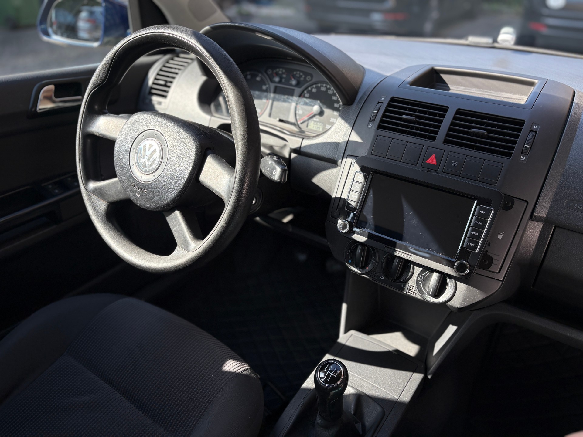 VW Polo 1.4 16V Comfortline-image-12