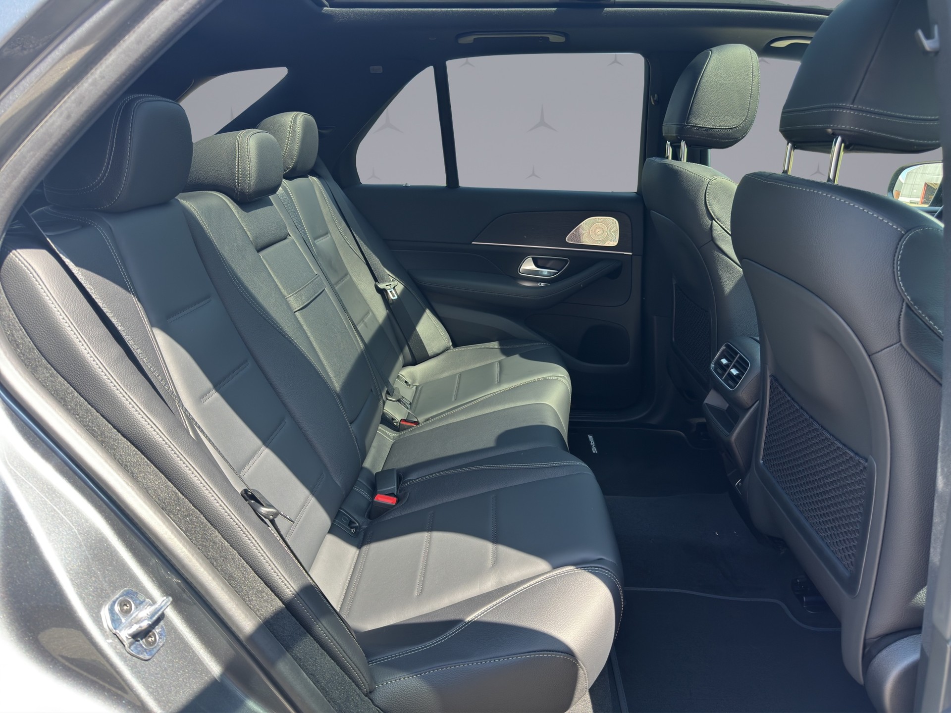MERCEDES-BENZ GLE 350 de EQ Star AMG Line 4matic-image-17