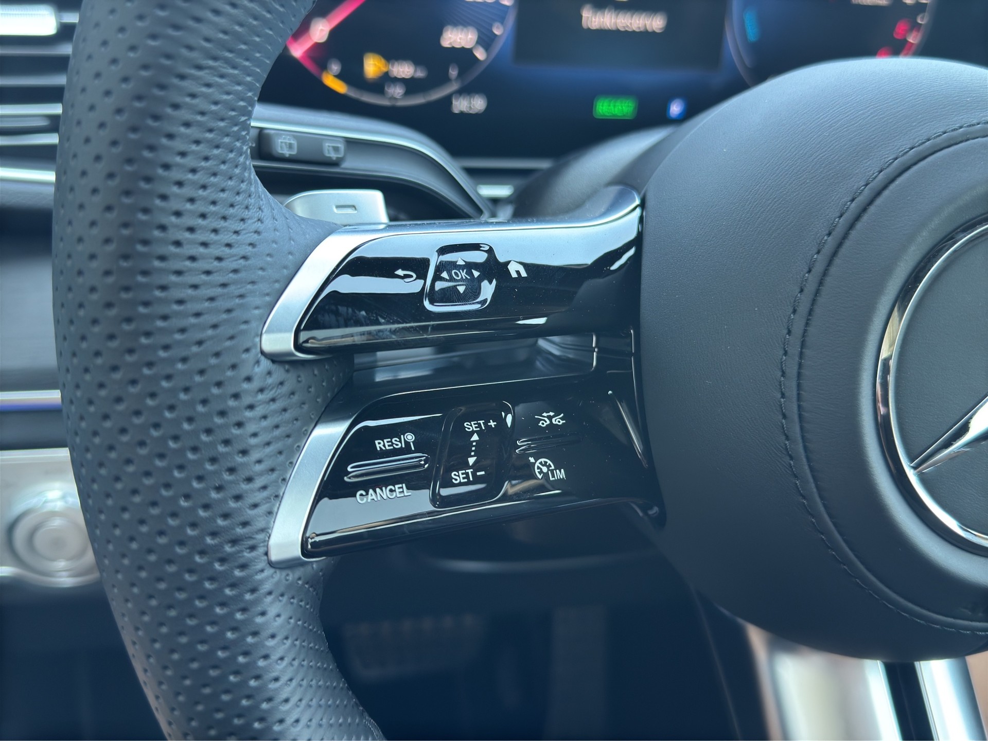 MERCEDES-BENZ GLE 350 de EQ Star AMG Line 4matic-image-21