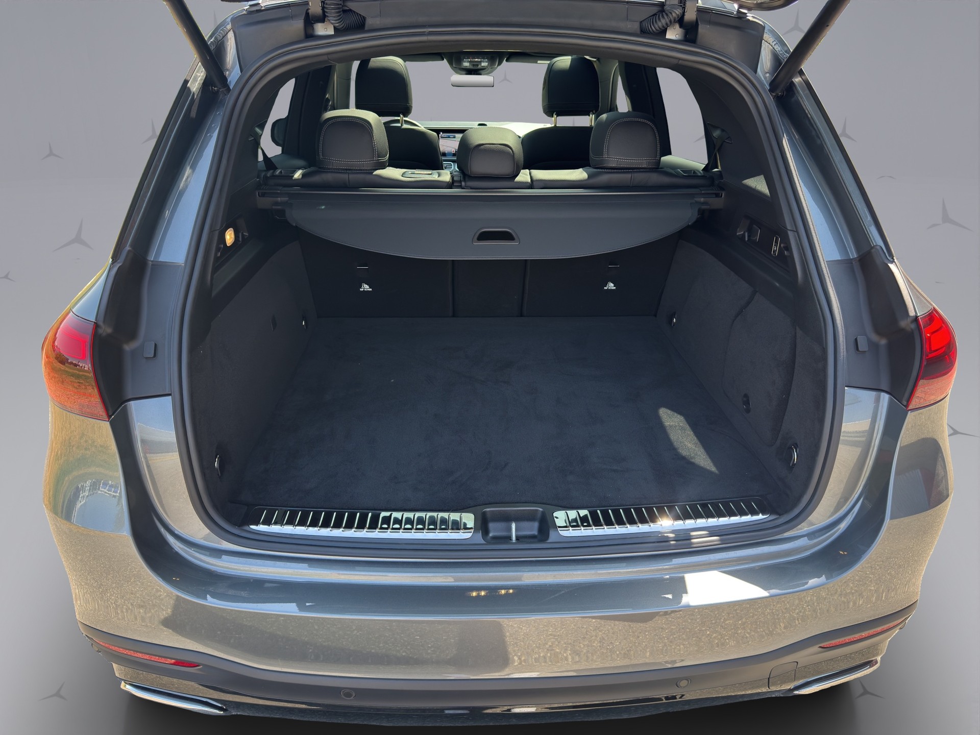 MERCEDES-BENZ GLE 350 de EQ Star AMG Line 4matic-image-18