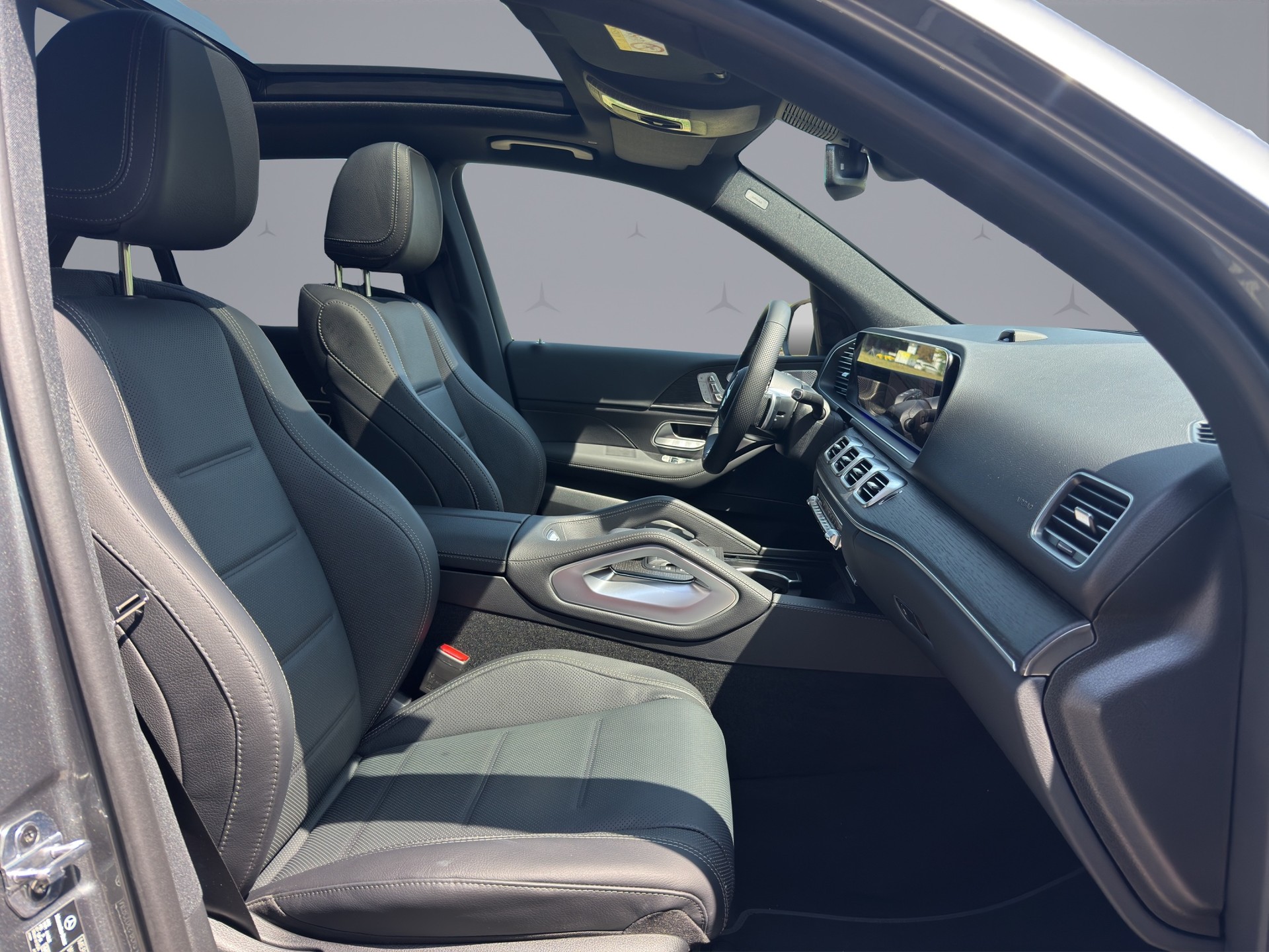 MERCEDES-BENZ GLE 350 de EQ Star AMG Line 4matic-image-16