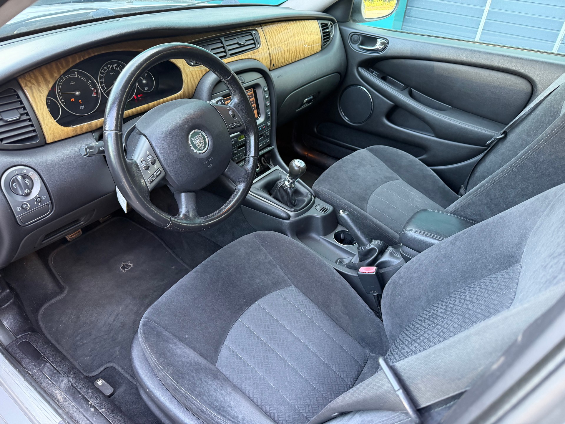 JAGUAR X-Type Estate 2.0D Classic-image-4