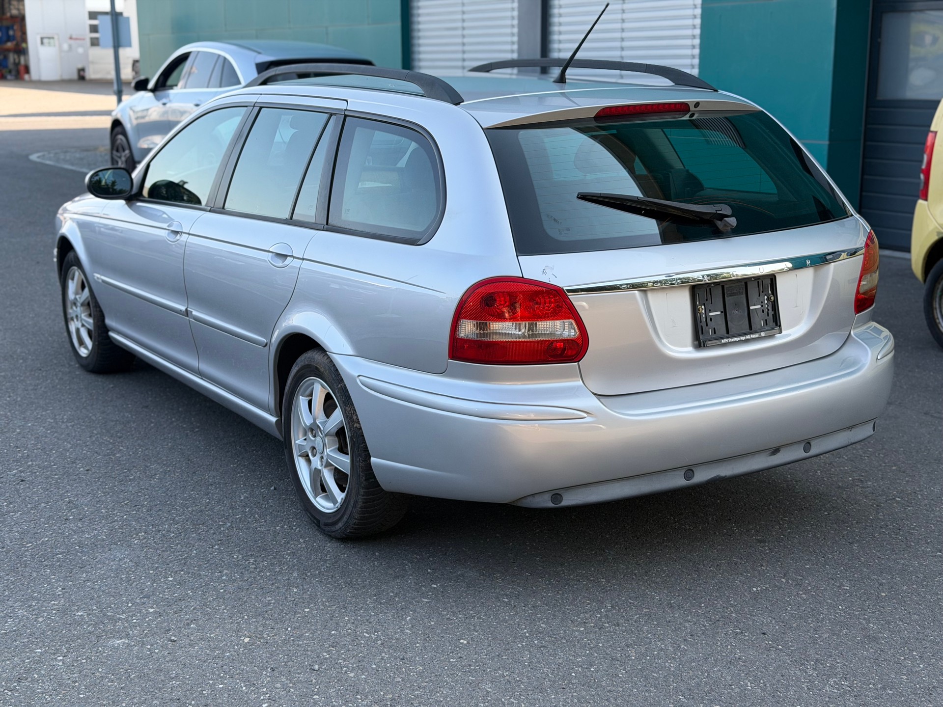JAGUAR X-Type Estate 2.0D Classic-image-2