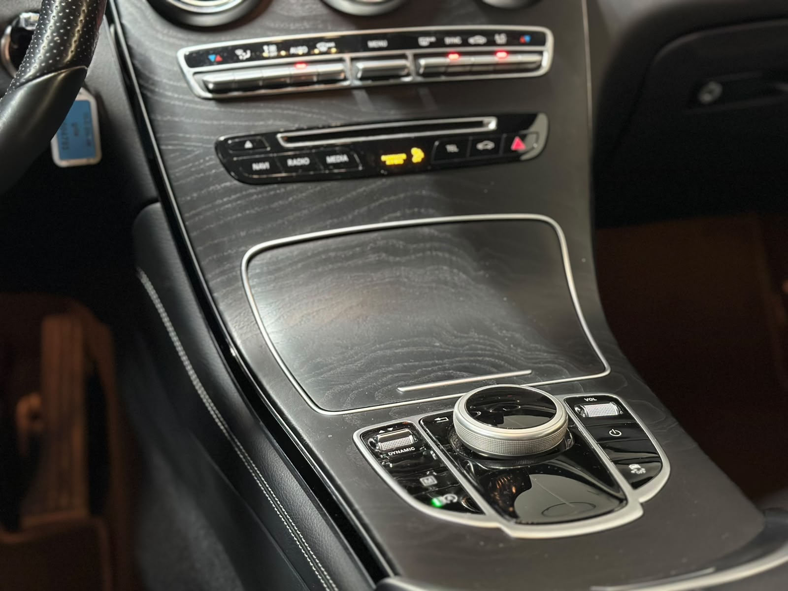MERCEDES-BENZ GLC 250 4Matic 9G-Tronic-image-13