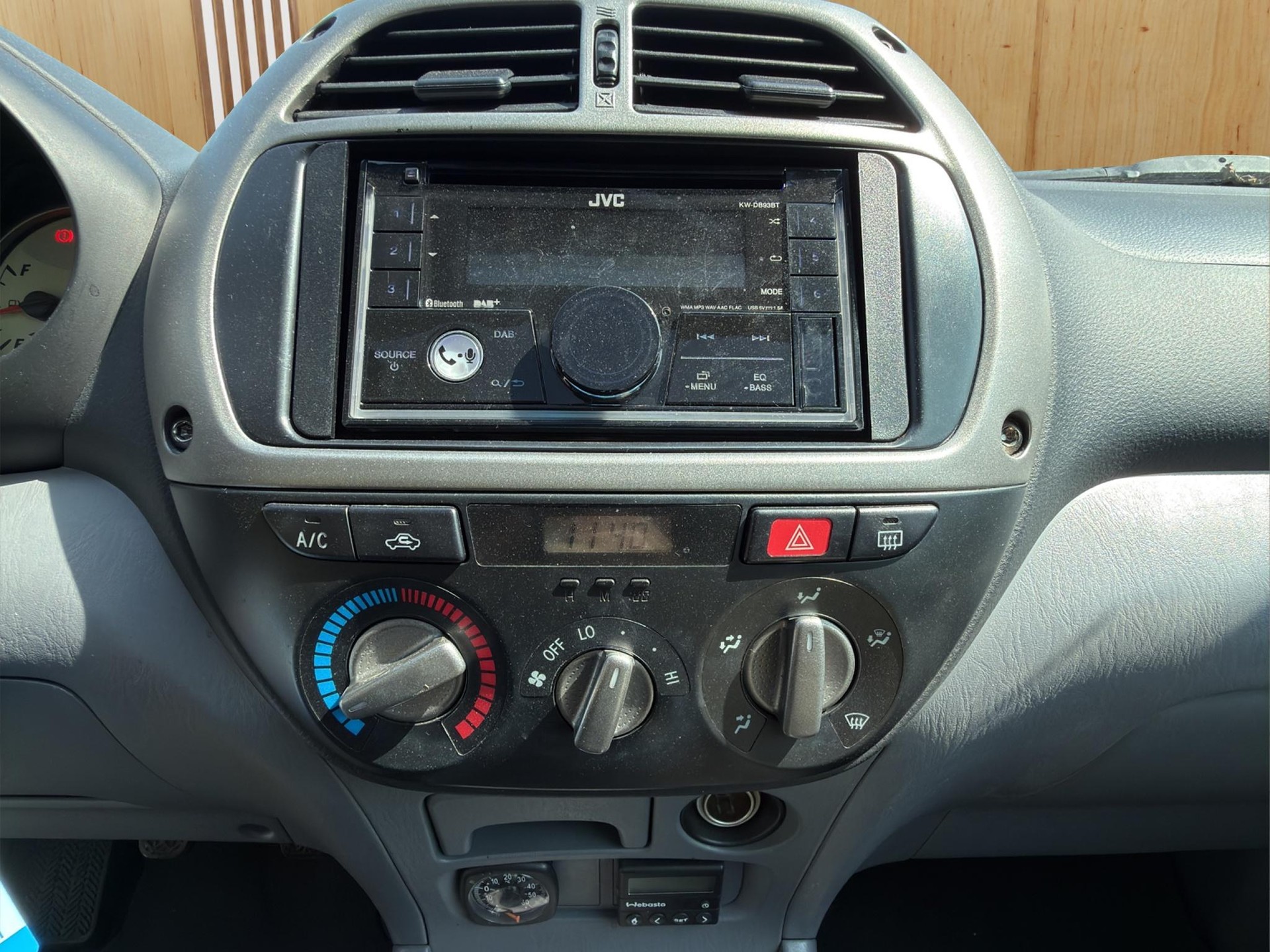 TOYOTA RAV4 2.0i-16V Linea Sol-image-14