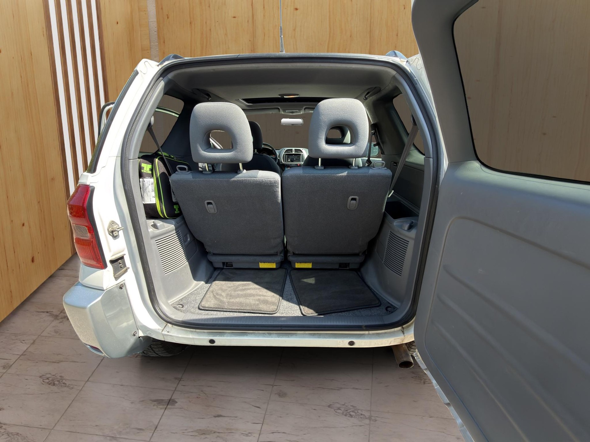 TOYOTA RAV4 2.0i-16V Linea Sol-image-16