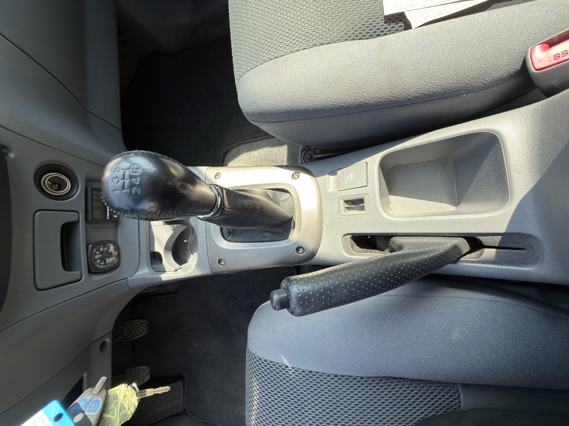 TOYOTA RAV4 2.0i-16V Linea Sol-image-15