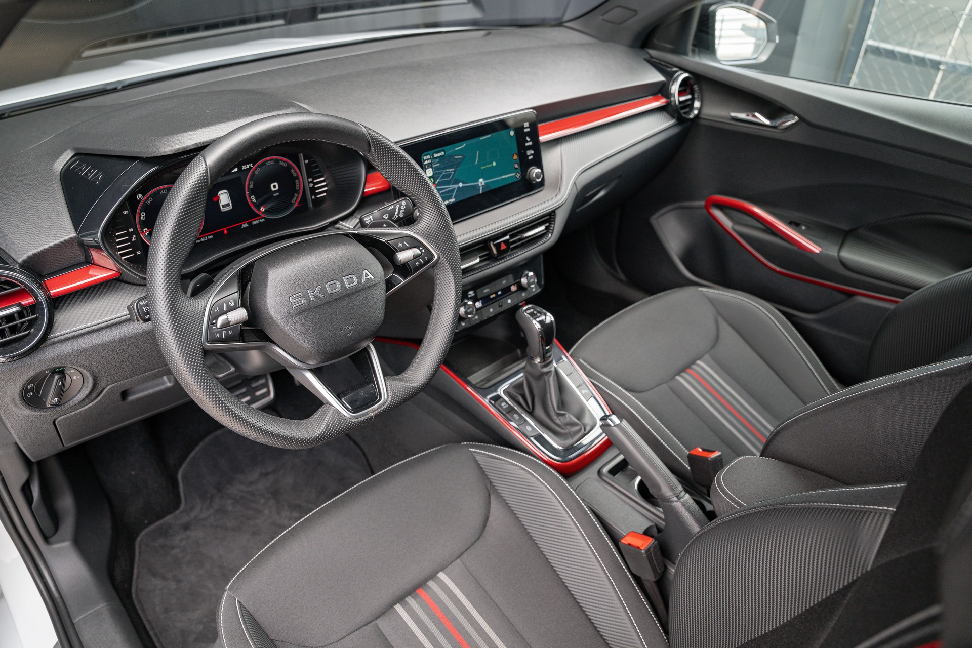 SKODA Fabia 1.0 TSI Monte Carlo DSG-image-12