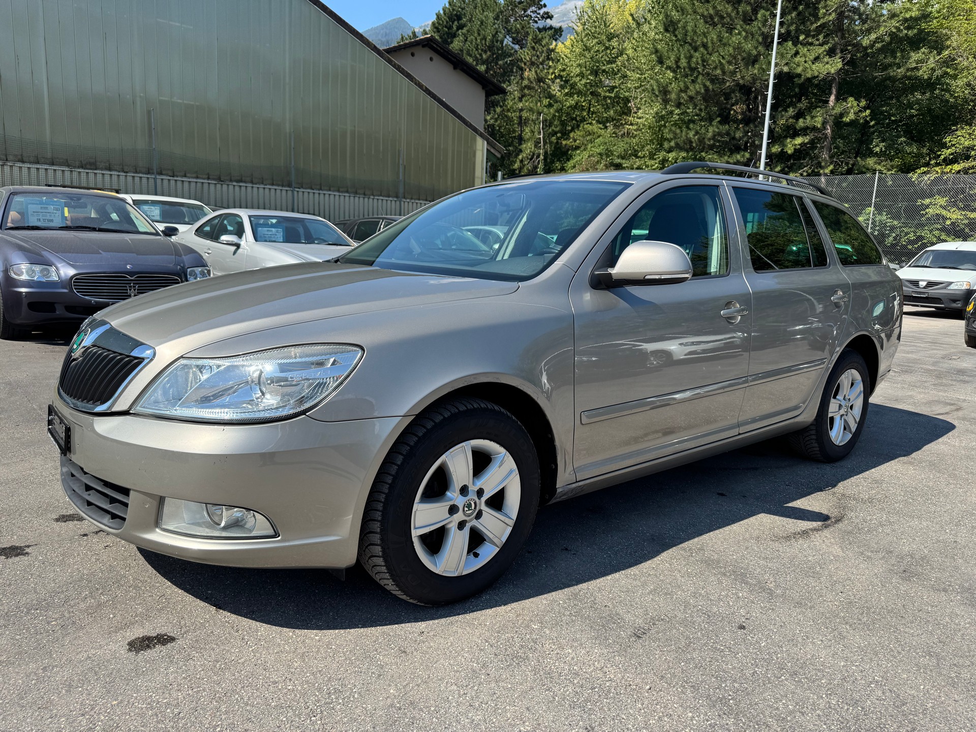 SKODA Octavia Combi 1.8 TSI Swiss Adventure 4x4-image-8