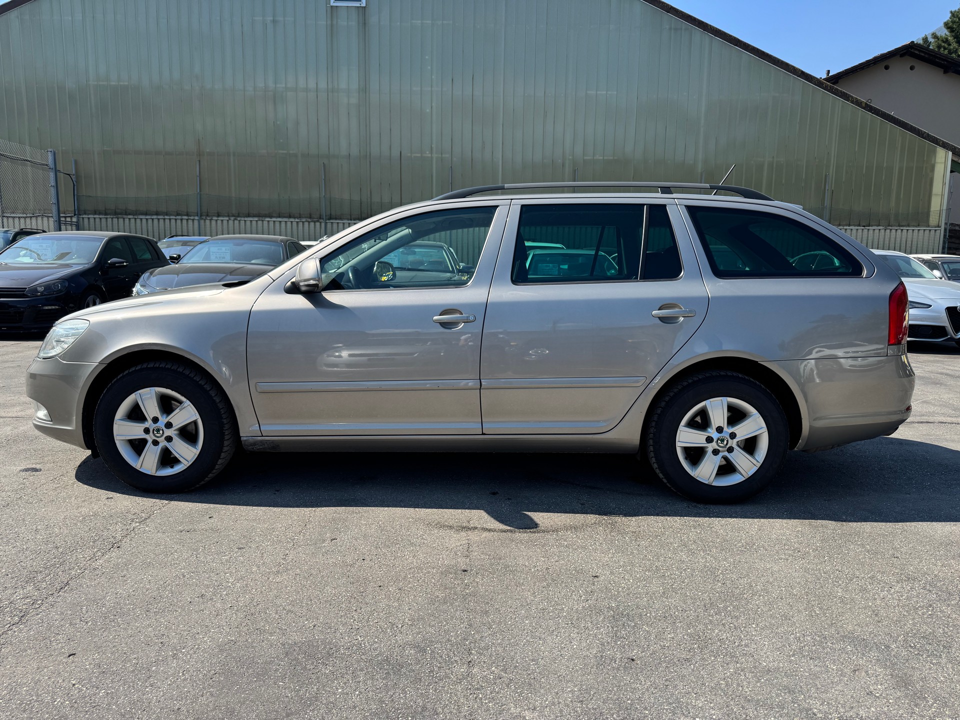 SKODA Octavia Combi 1.8 TSI Swiss Adventure 4x4-image-7