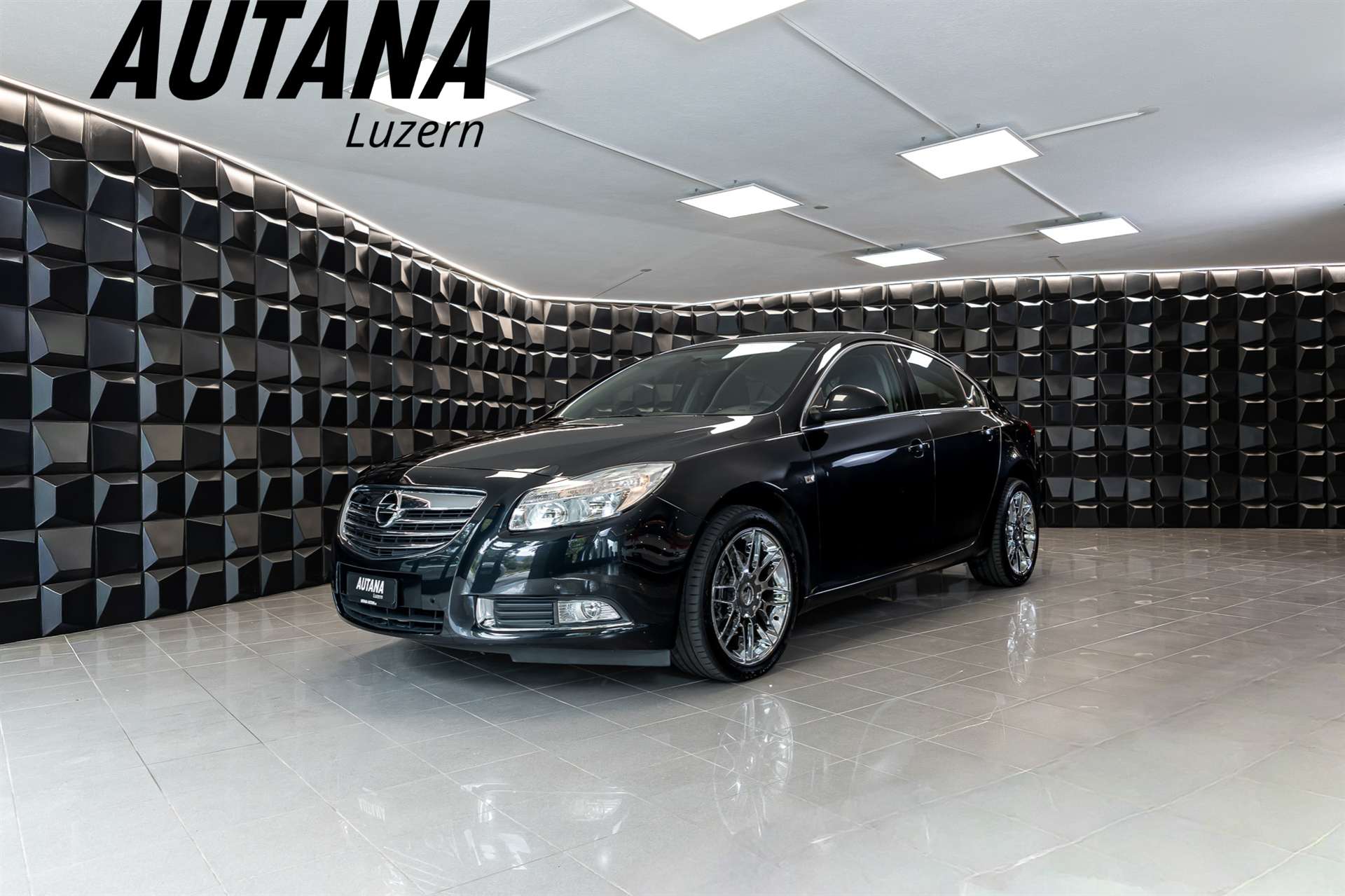 OPEL Insignia 2.0 Turbo Edition Automatic-image-0