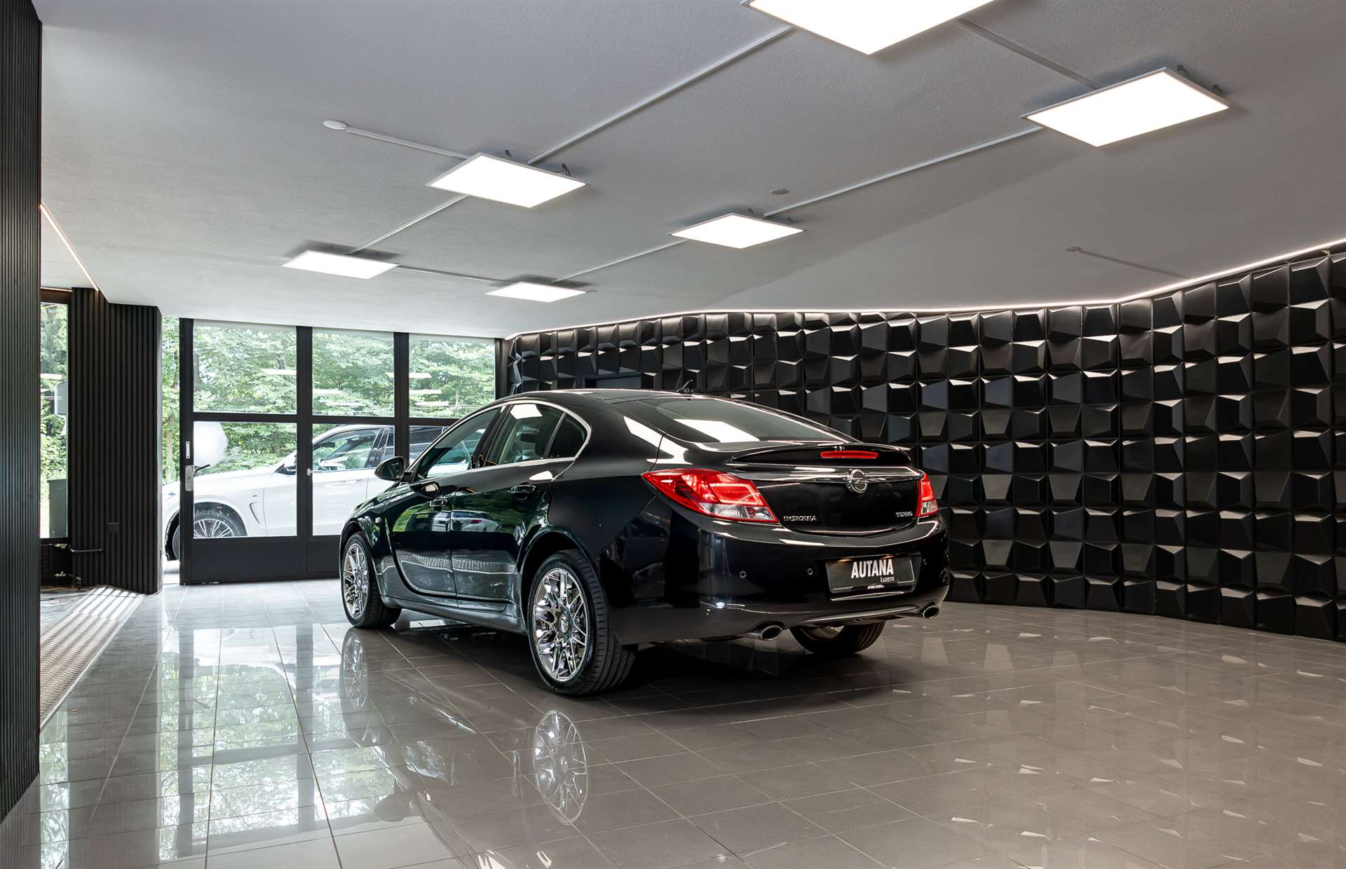 OPEL Insignia 2.0 Turbo Edition Automatic-image-2