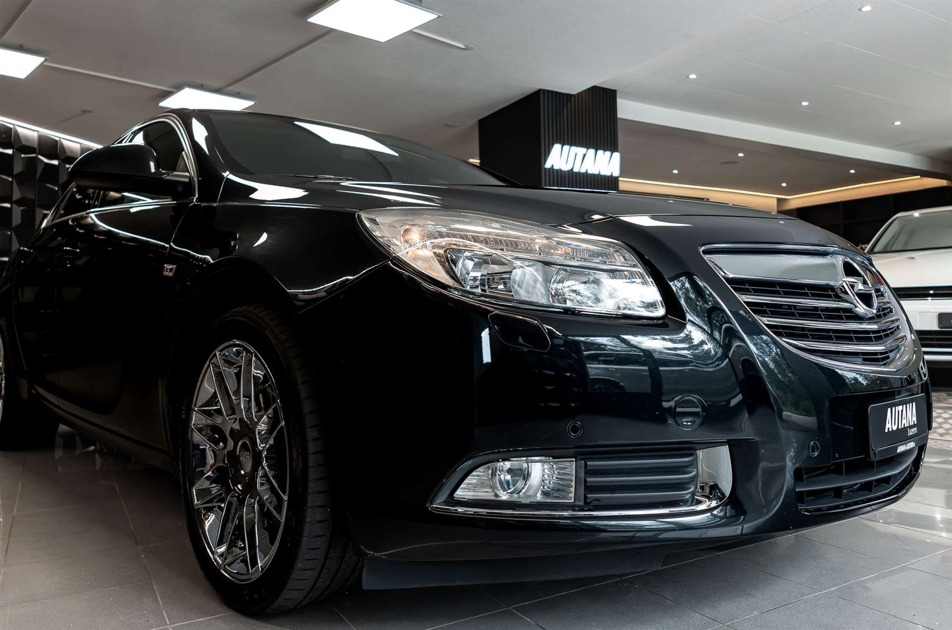 OPEL Insignia 2.0 Turbo Edition Automatic-image-17