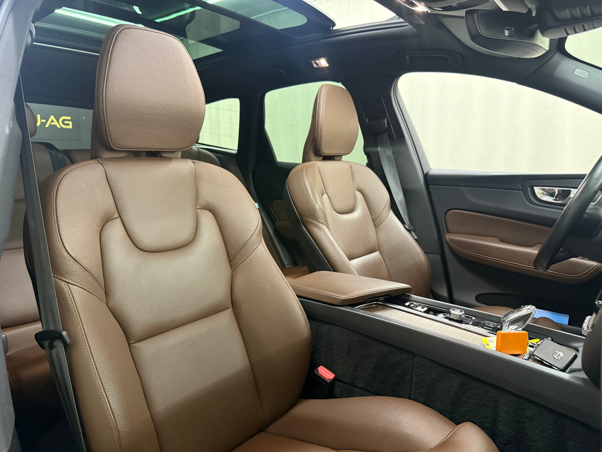 VOLVO XC60 T6 eAWD Inscription Expression Geartronic-image-7
