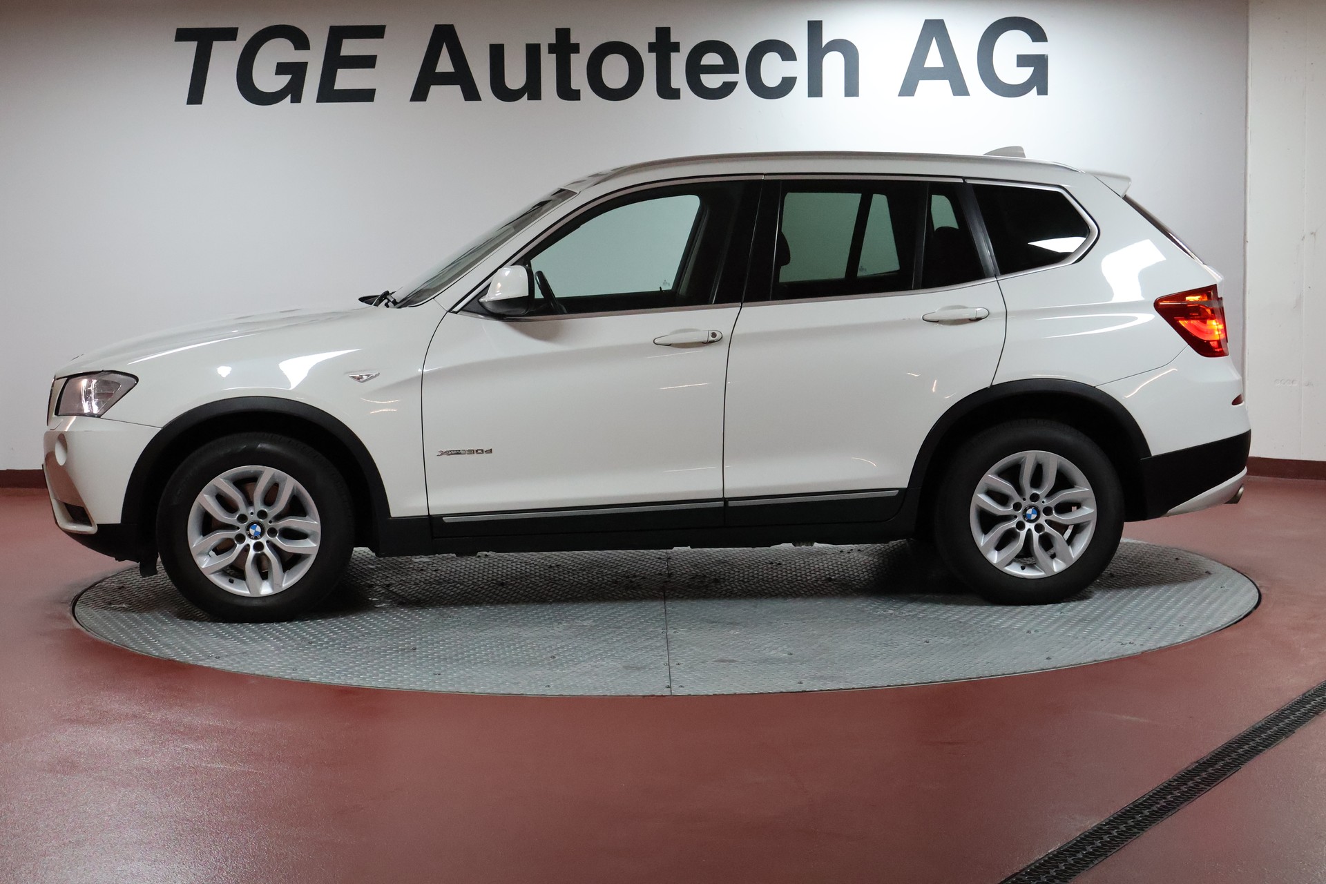 BMW X3 xDrive 30d Steptronic X LINE-image-3