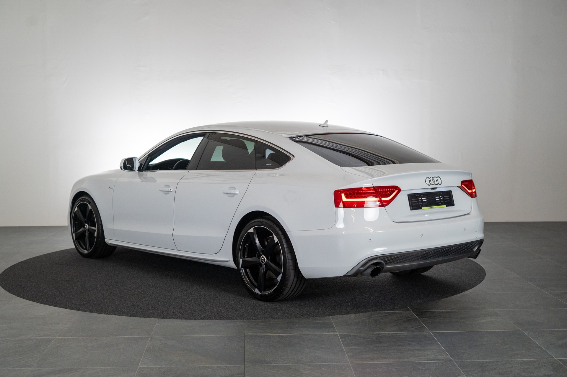AUDI A5 Sportback 2.0 TFSI 225 quattro S-Tronic / S-Line / Rückfahrkamera / Tempomat-image-6