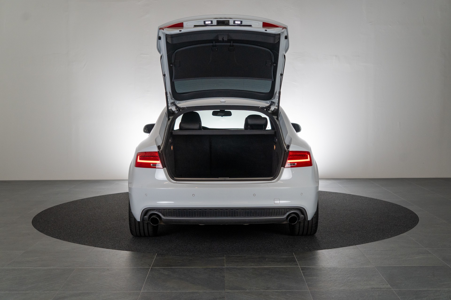 AUDI A5 Sportback 2.0 TFSI 225 quattro S-Tronic / S-Line / Rückfahrkamera / Tempomat-image-5
