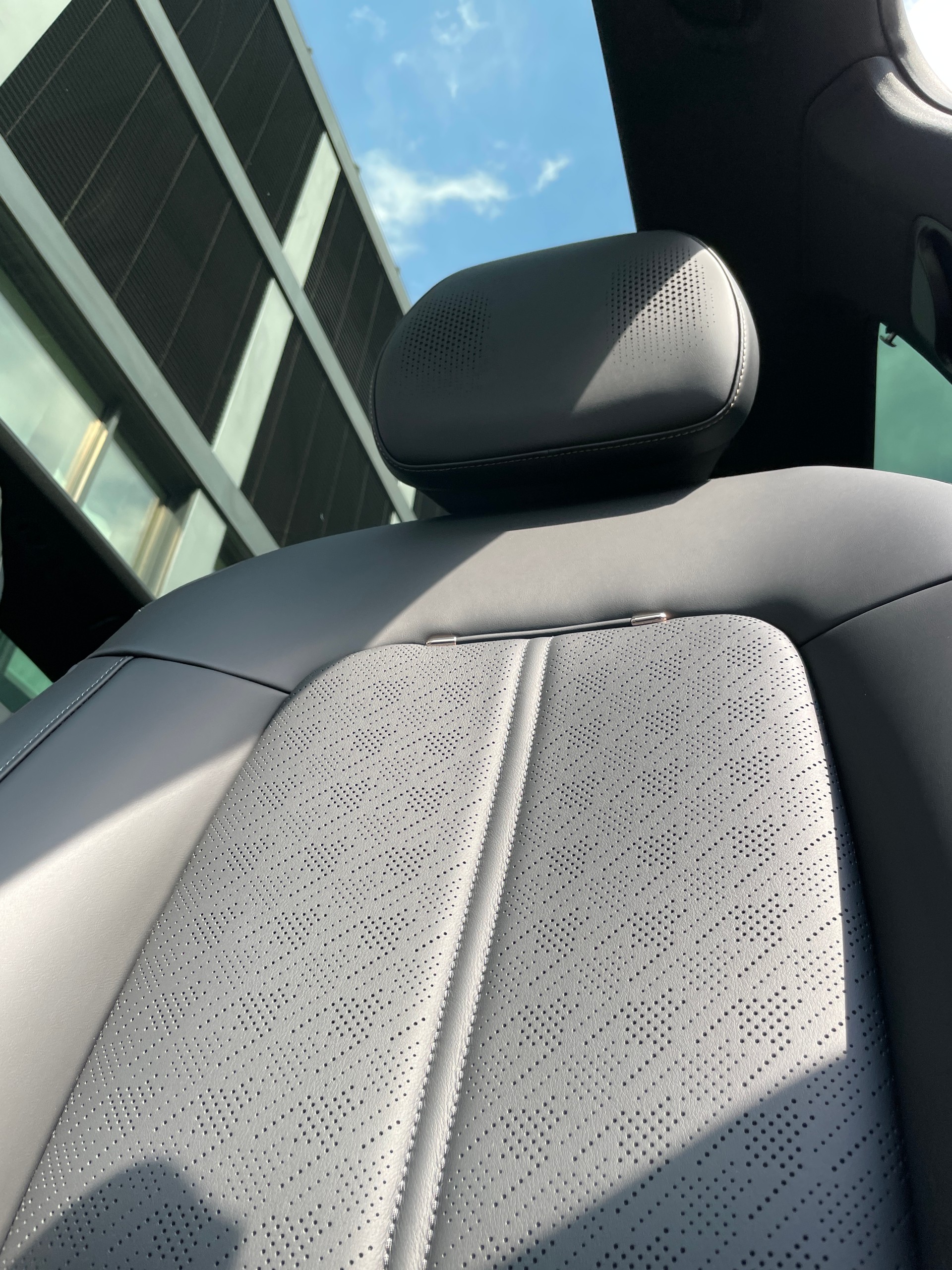 ZEEKR 7X 100kWh Privilege AWD mit Comfort inkl. Cockpit Paket mit AHK und 21" VOSSEN RÄDER-image-12