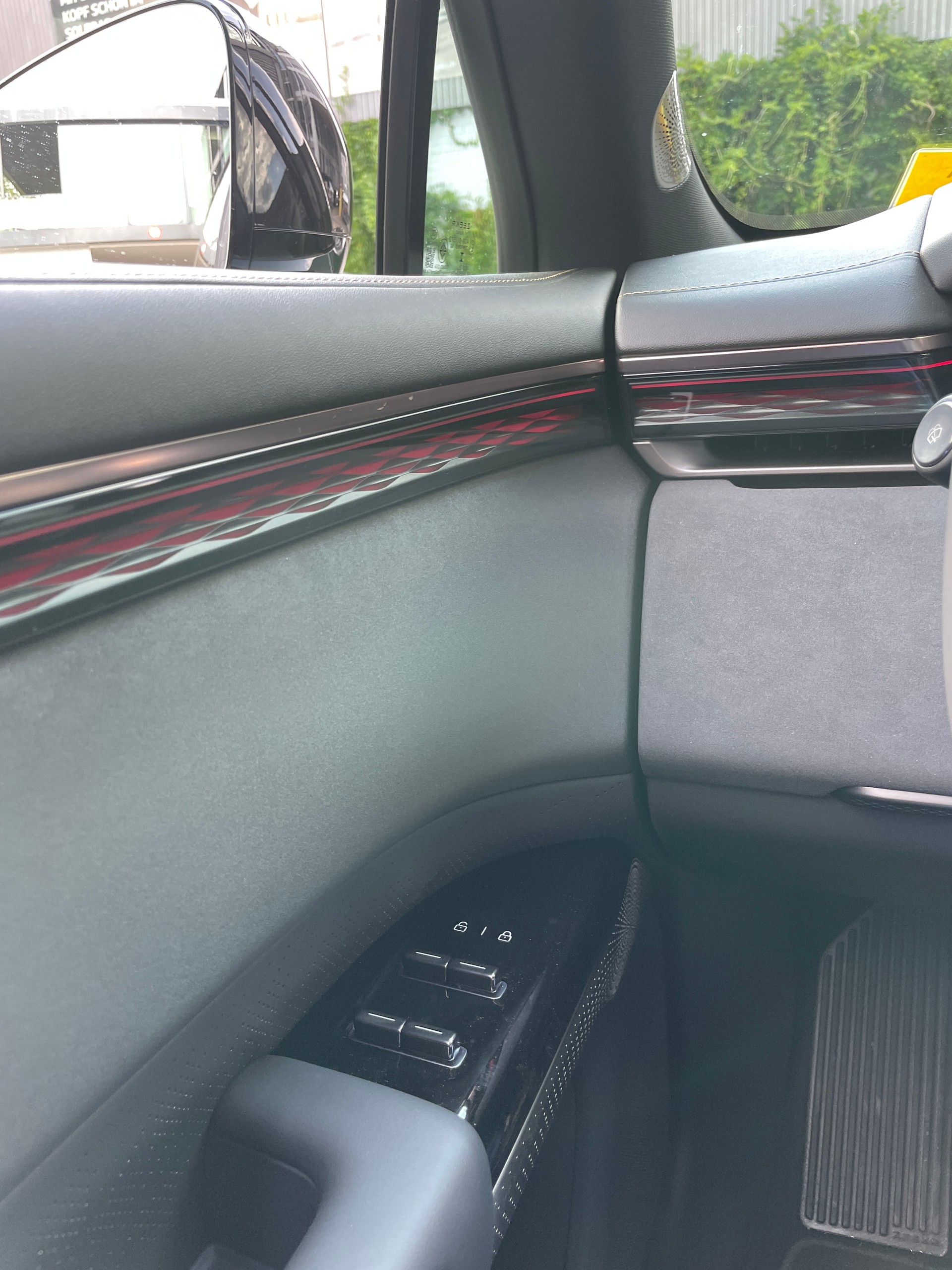 ZEEKR 7X 100kWh Privilege AWD mit Comfort inkl. Cockpit Paket mit AHK und 21" VOSSEN RÄDER-image-20