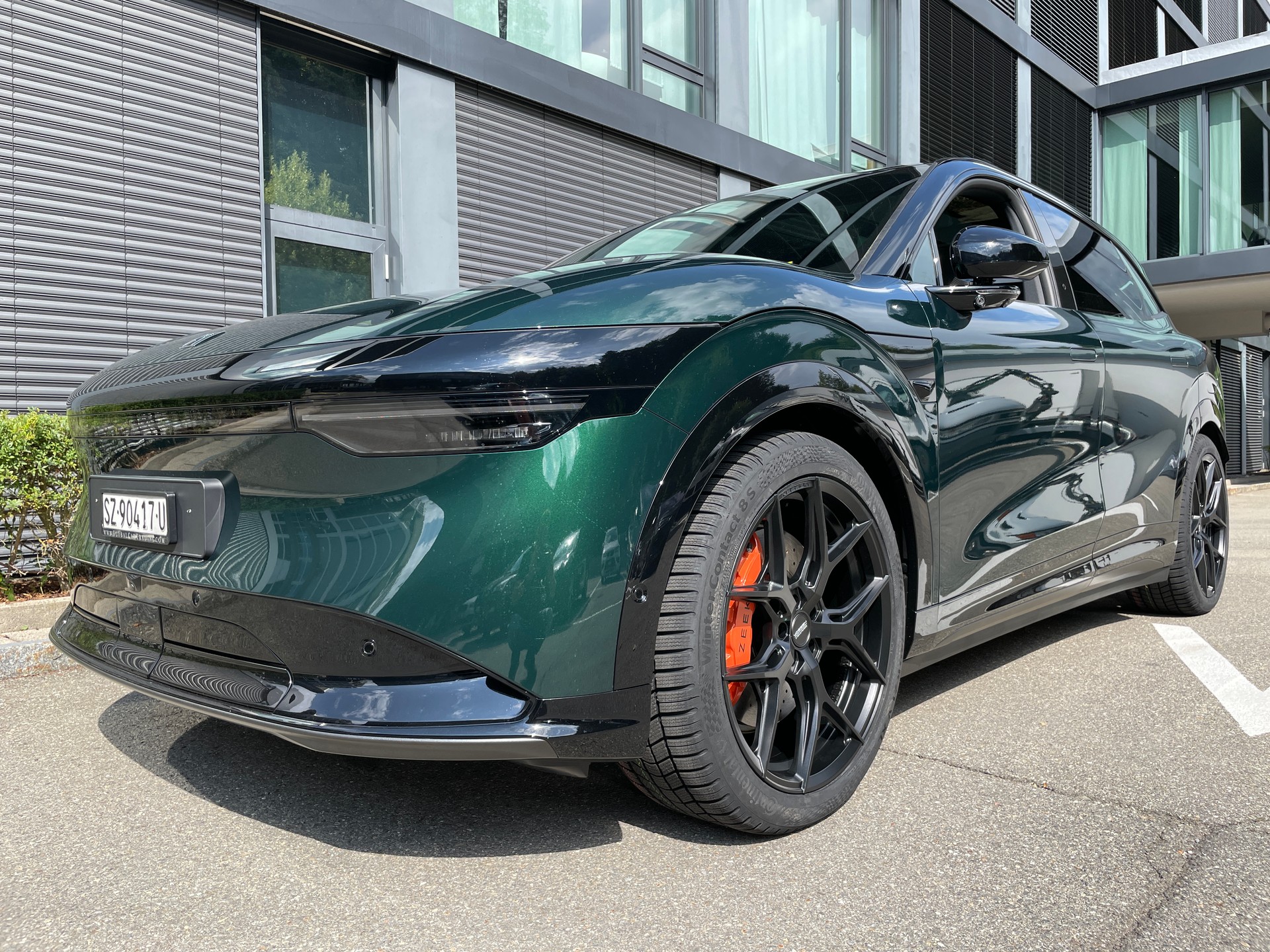 ZEEKR 7X 100kWh Privilege AWD mit Comfort inkl. Cockpit Paket mit AHK und 21" VOSSEN RÄDER-showroom-element-1